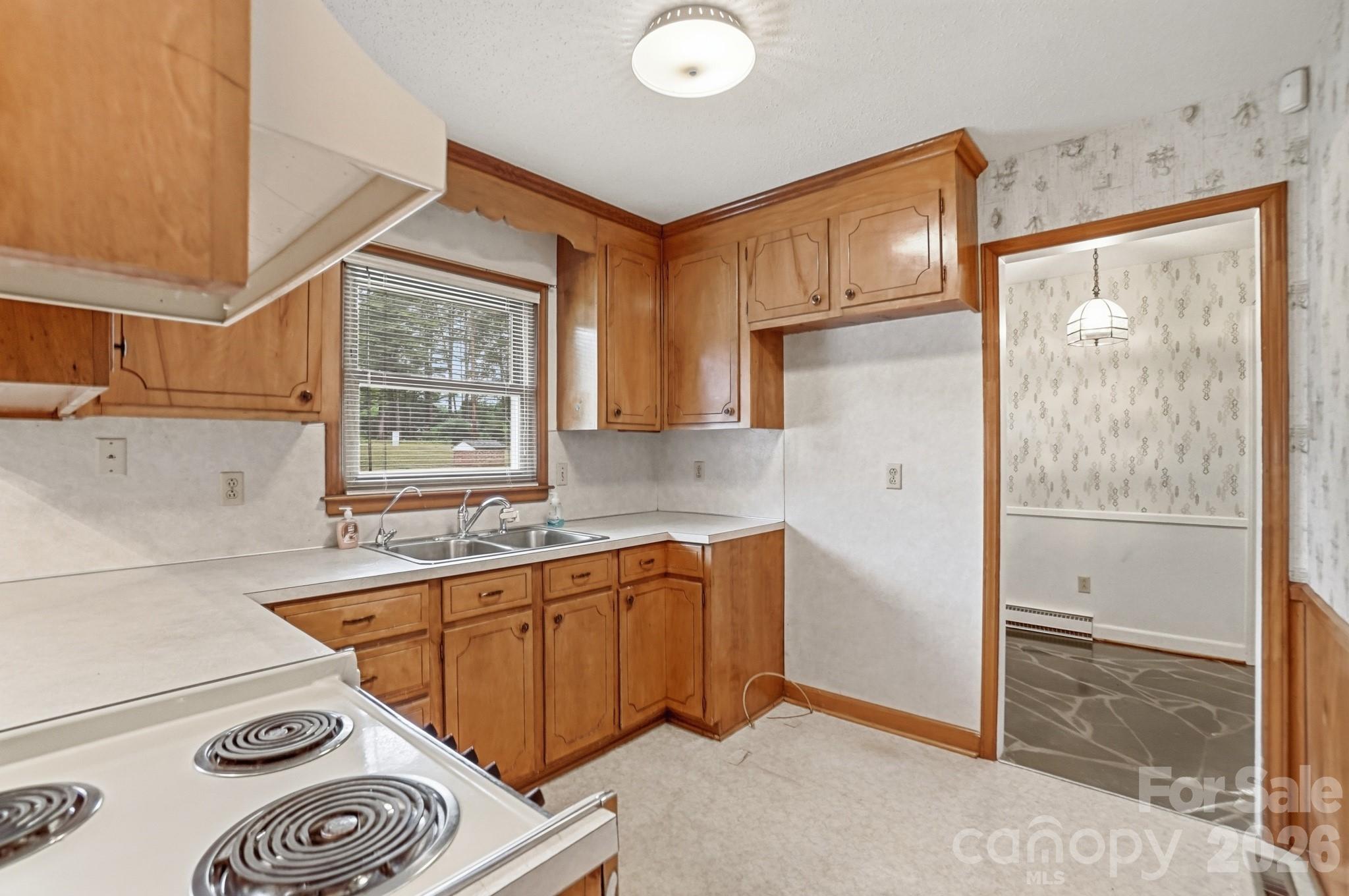 6704 Alanbrook Road Property Photo 7