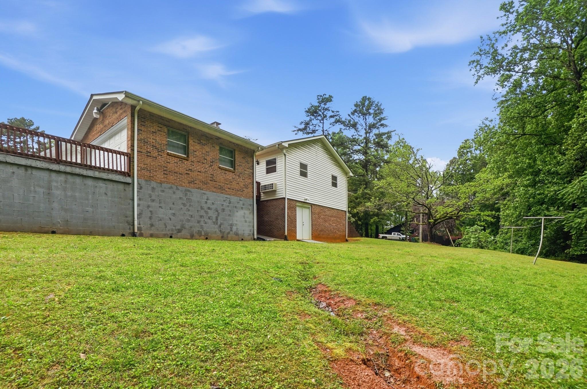 6704 Alanbrook Road Property Photo 28