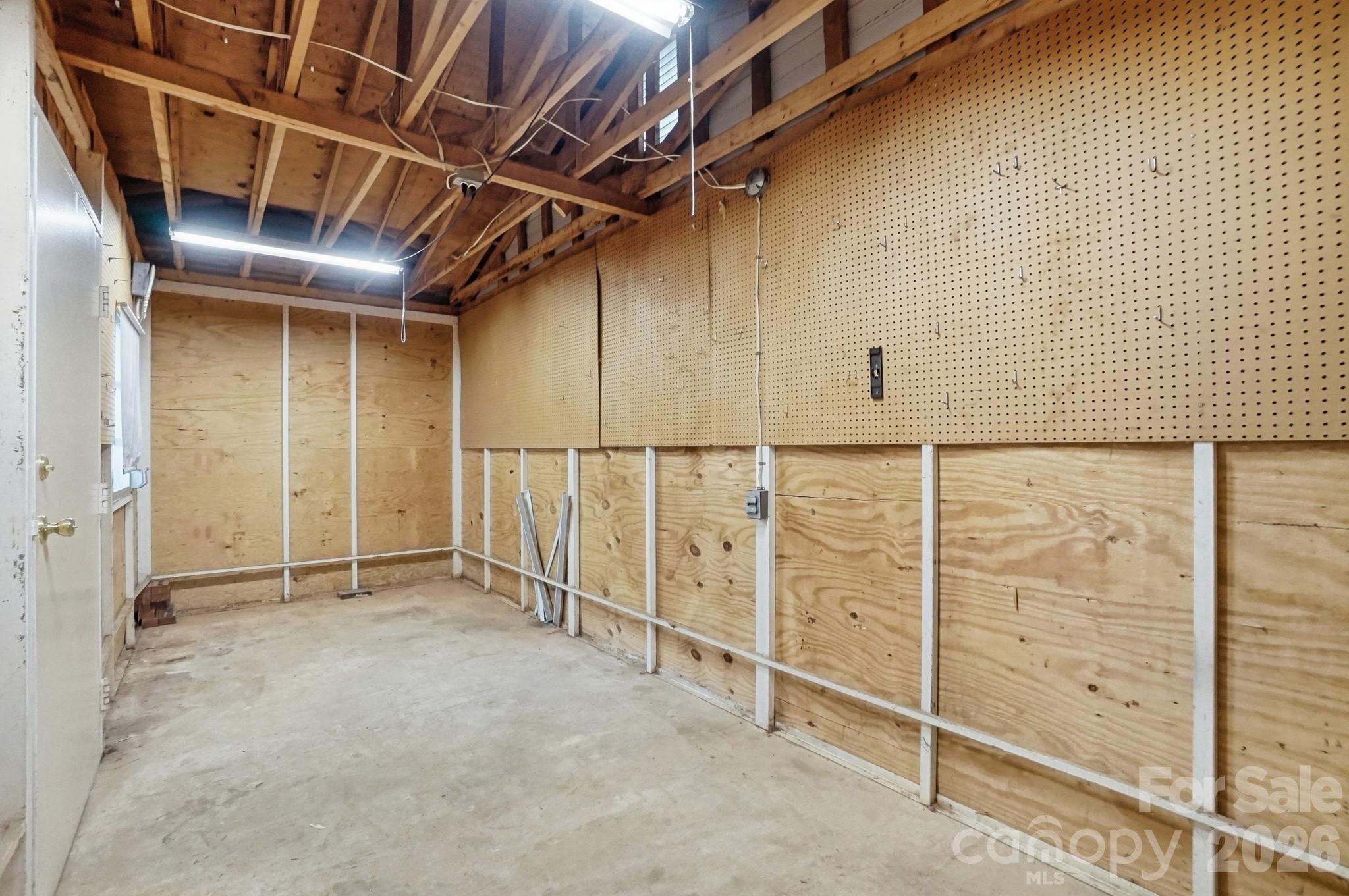 6704 Alanbrook Road Property Photo 32