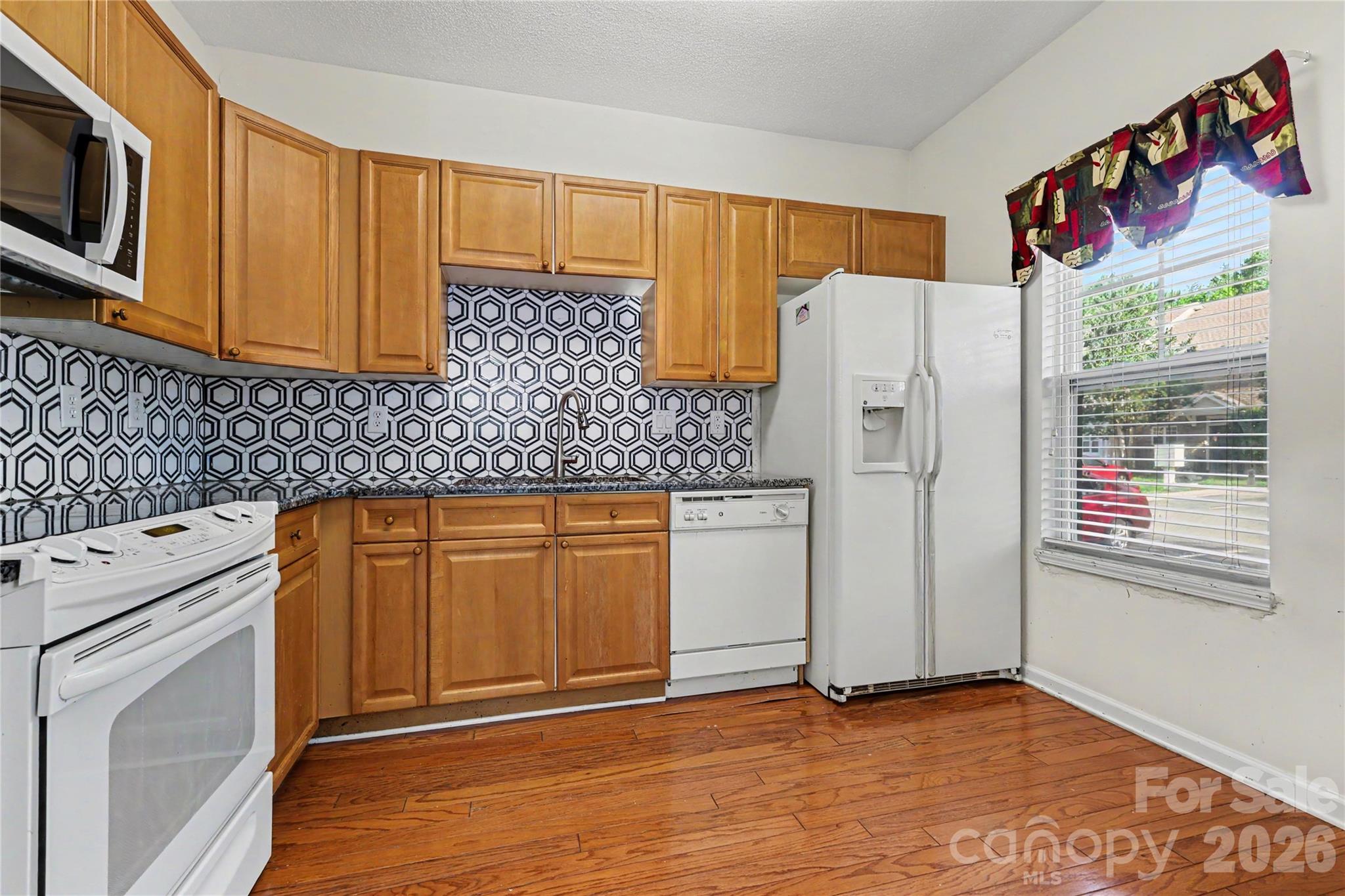 11431 Savannah Creek Drive Property Photo 6
