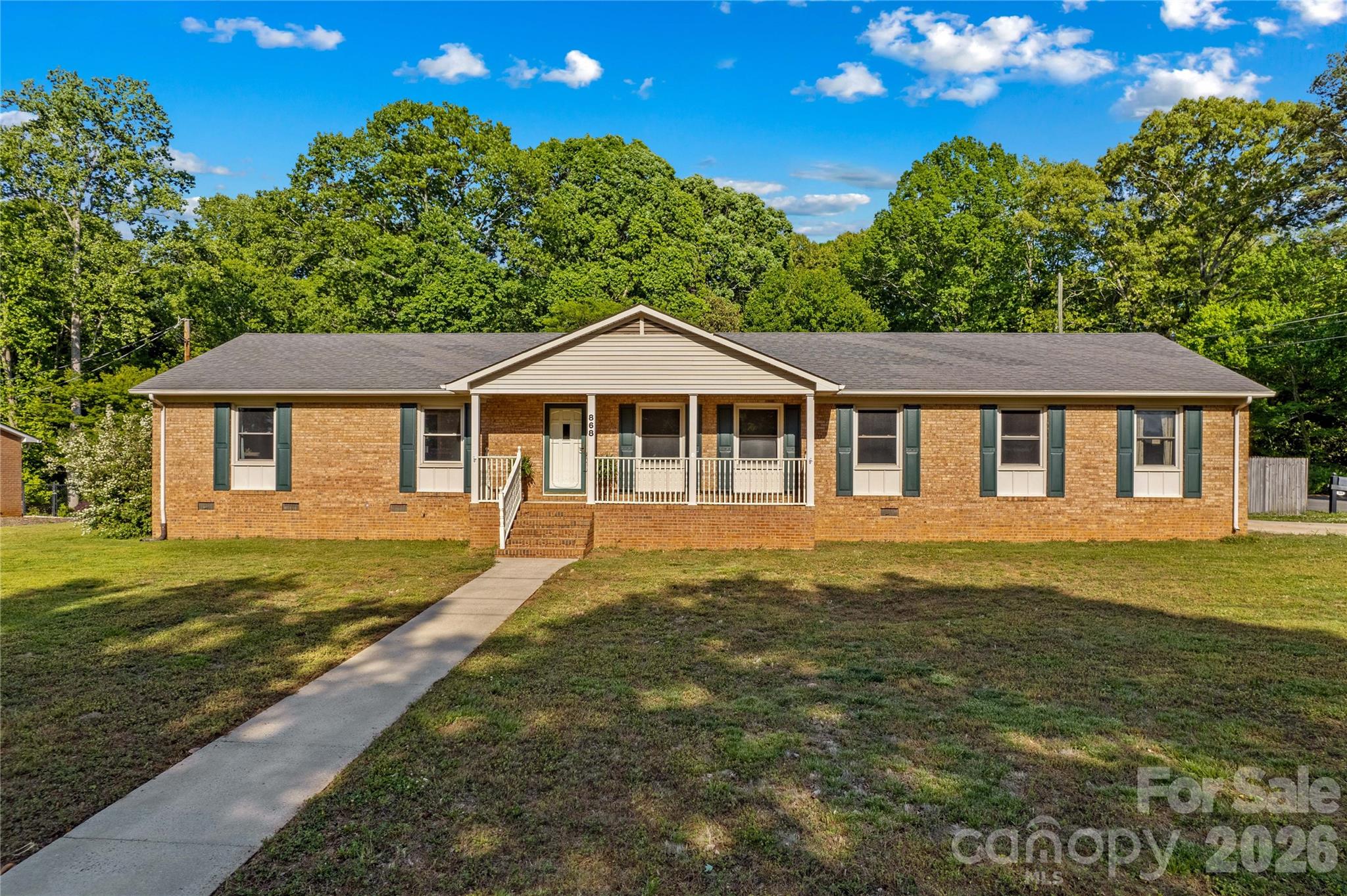 868 Fieldstone Road Property Photo 2