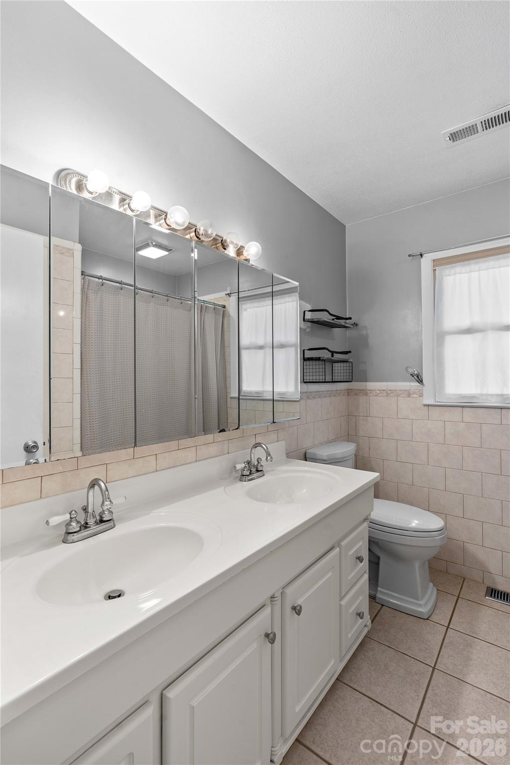 868 Fieldstone Road Property Photo 19