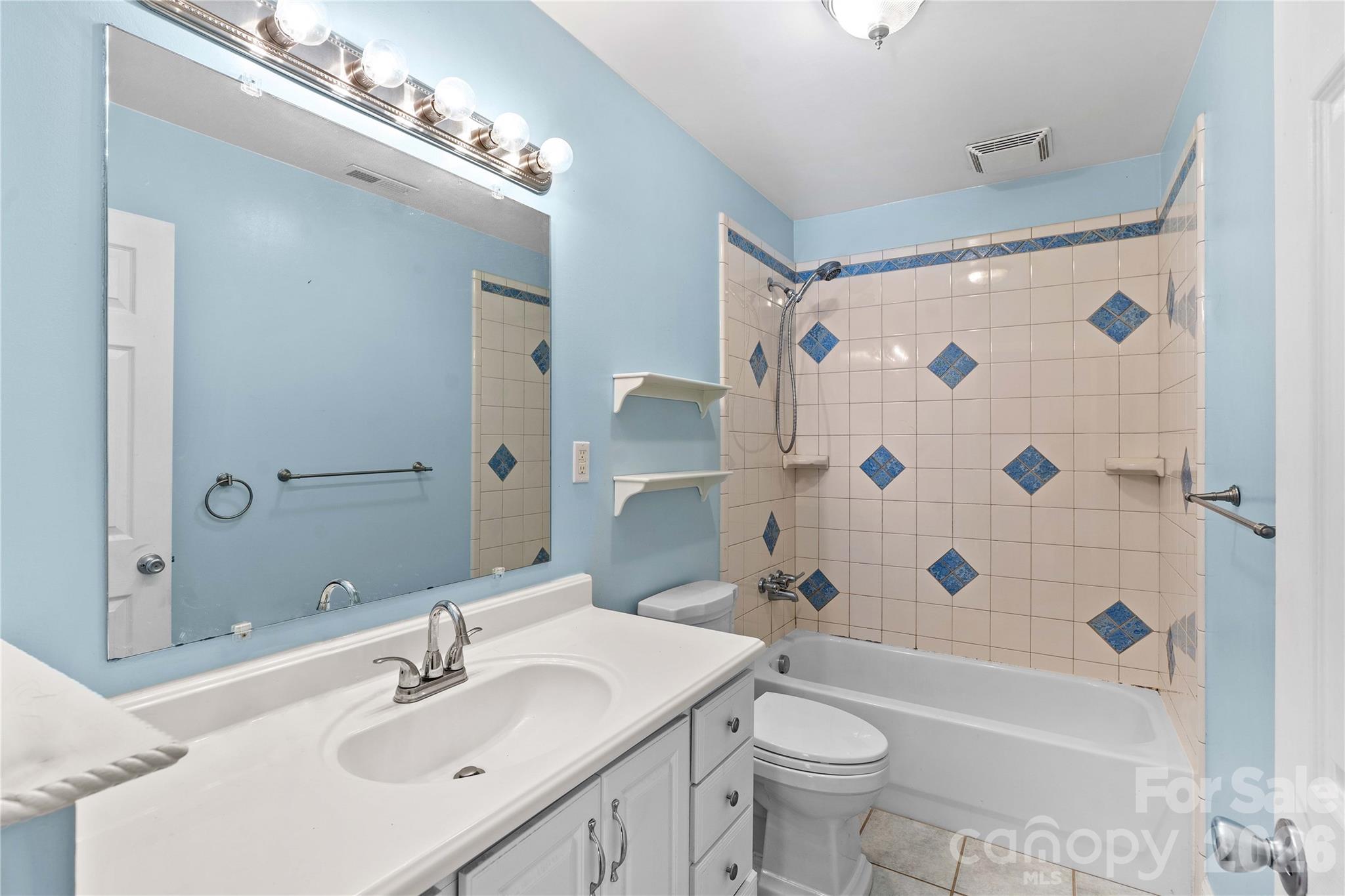 868 Fieldstone Road Property Photo 21