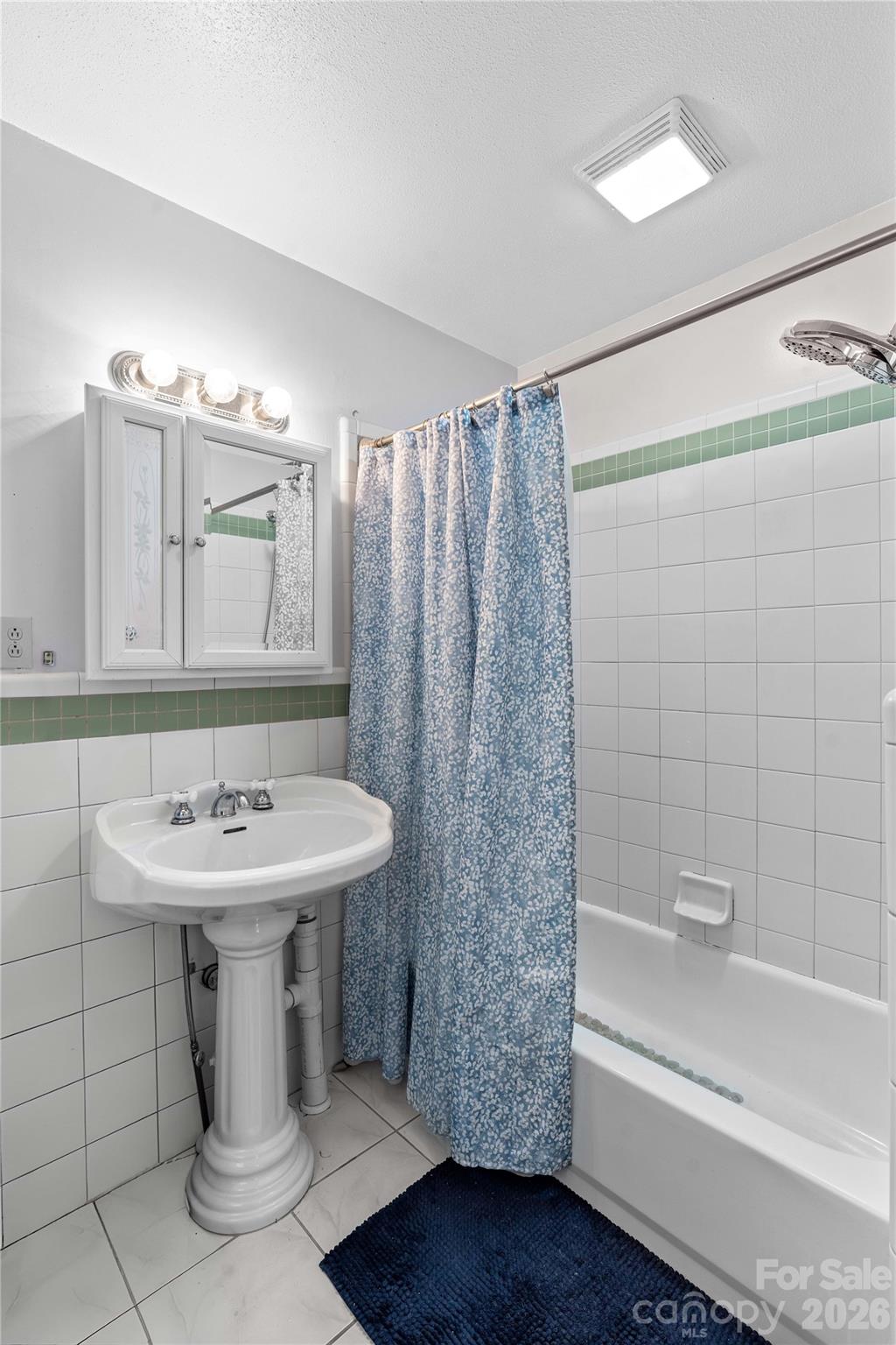 868 Fieldstone Road Property Photo 36