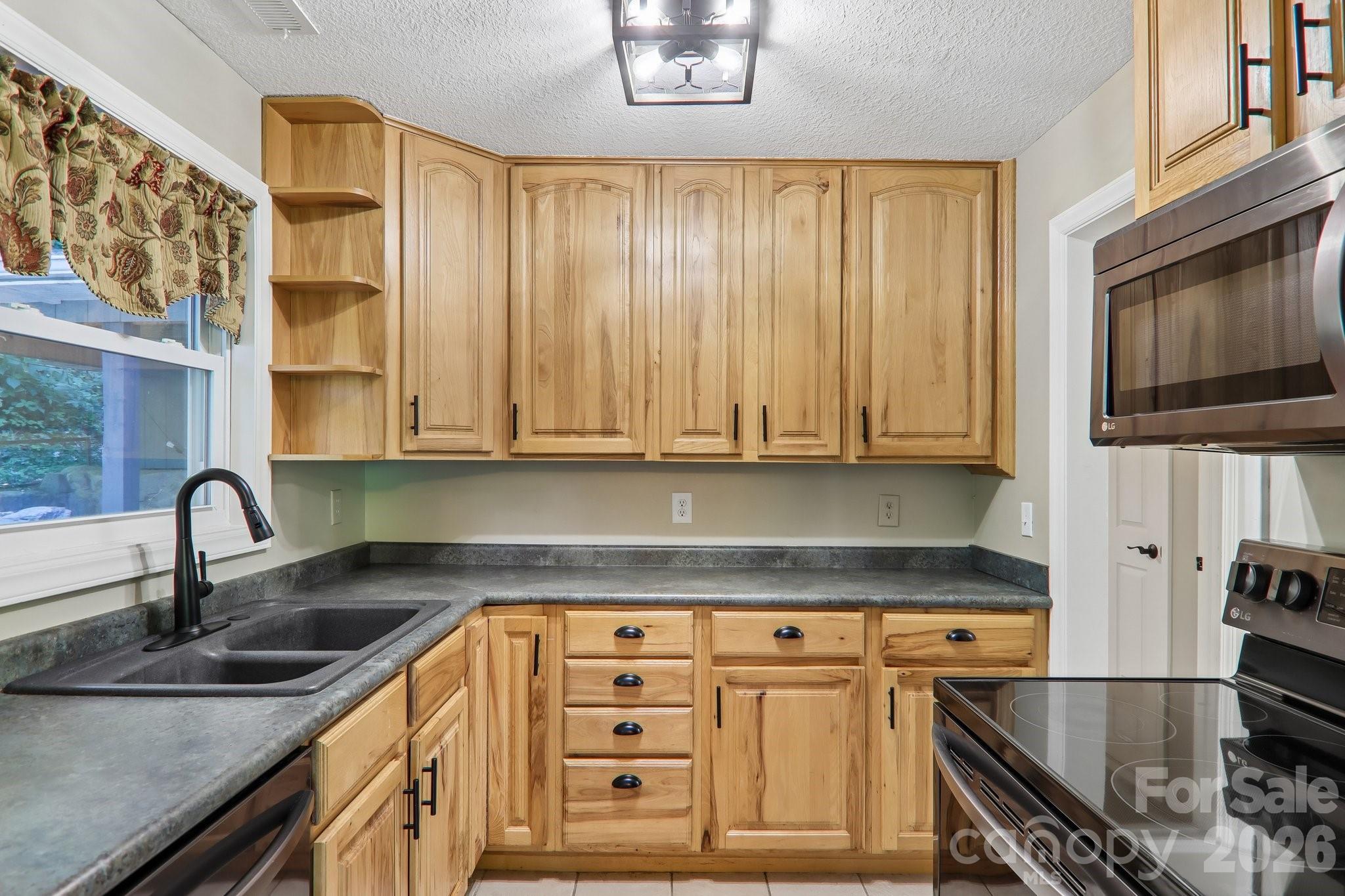 224 Highlands Loop Property Photo 19