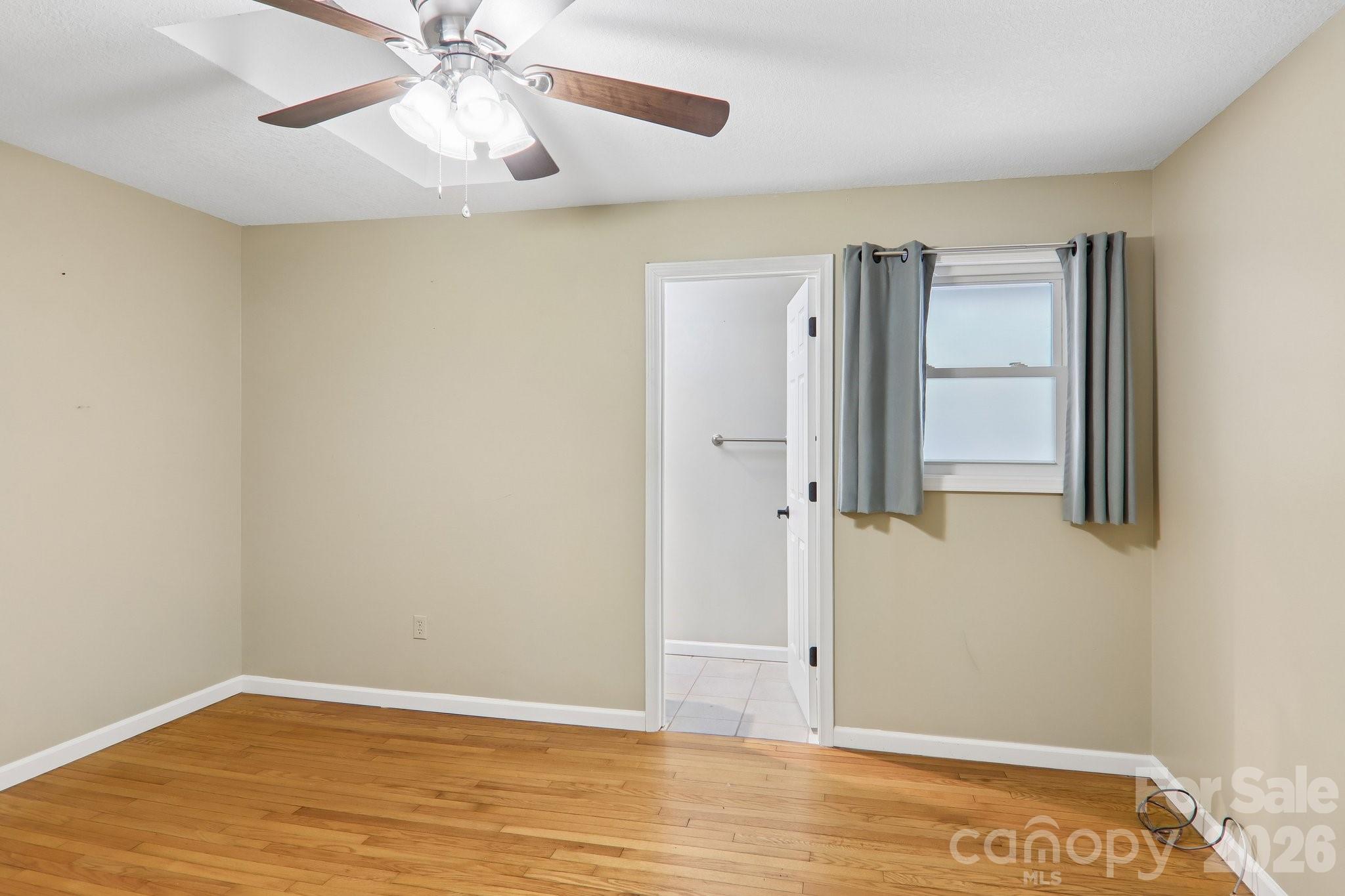 224 Highlands Loop Property Photo 21