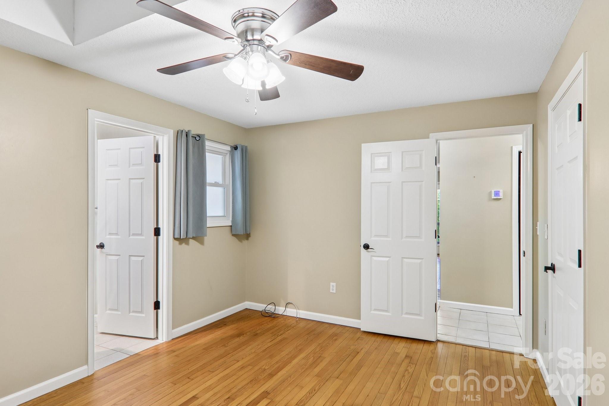 224 Highlands Loop Property Photo 22