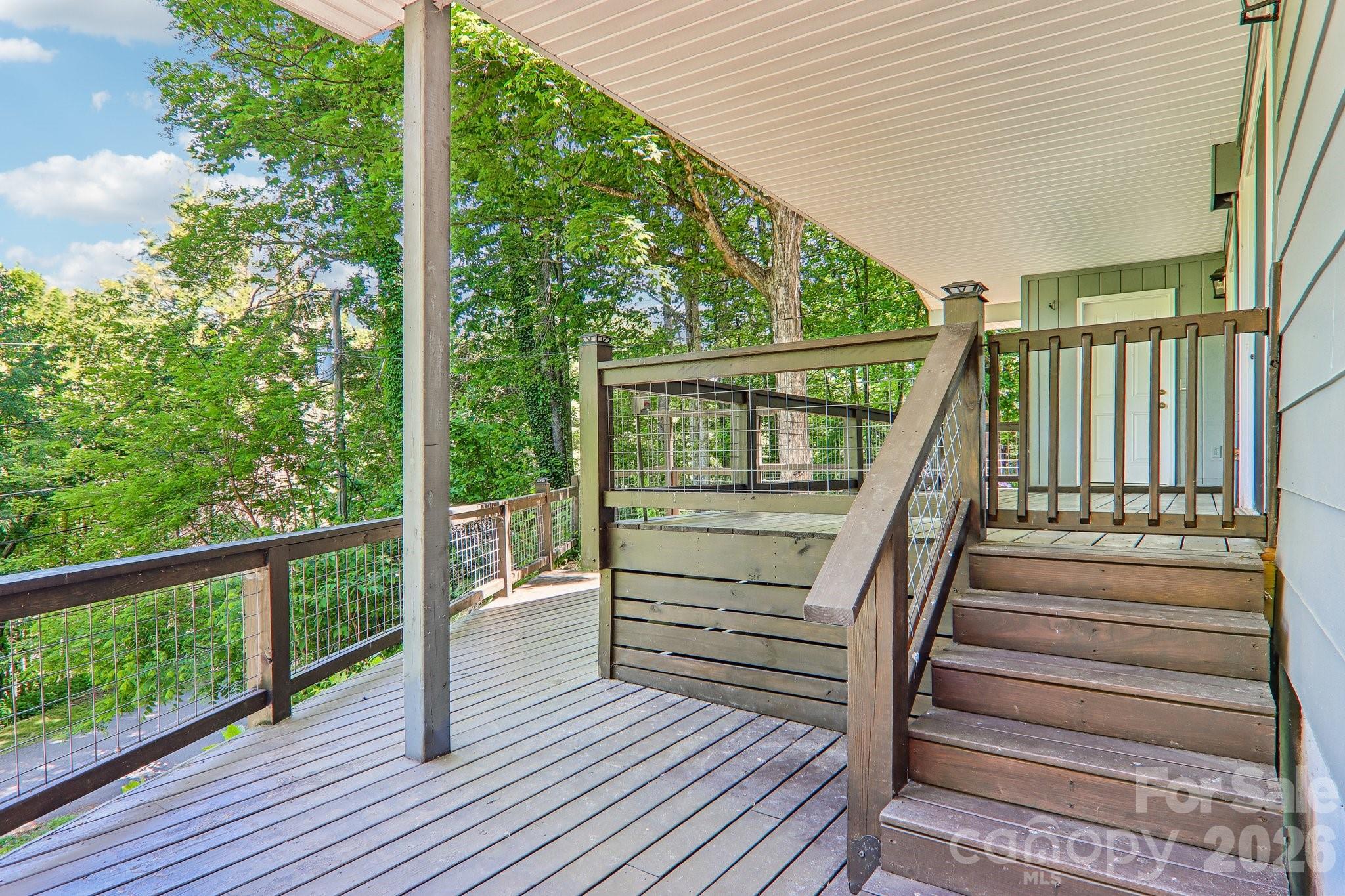 224 Highlands Loop Property Photo 39