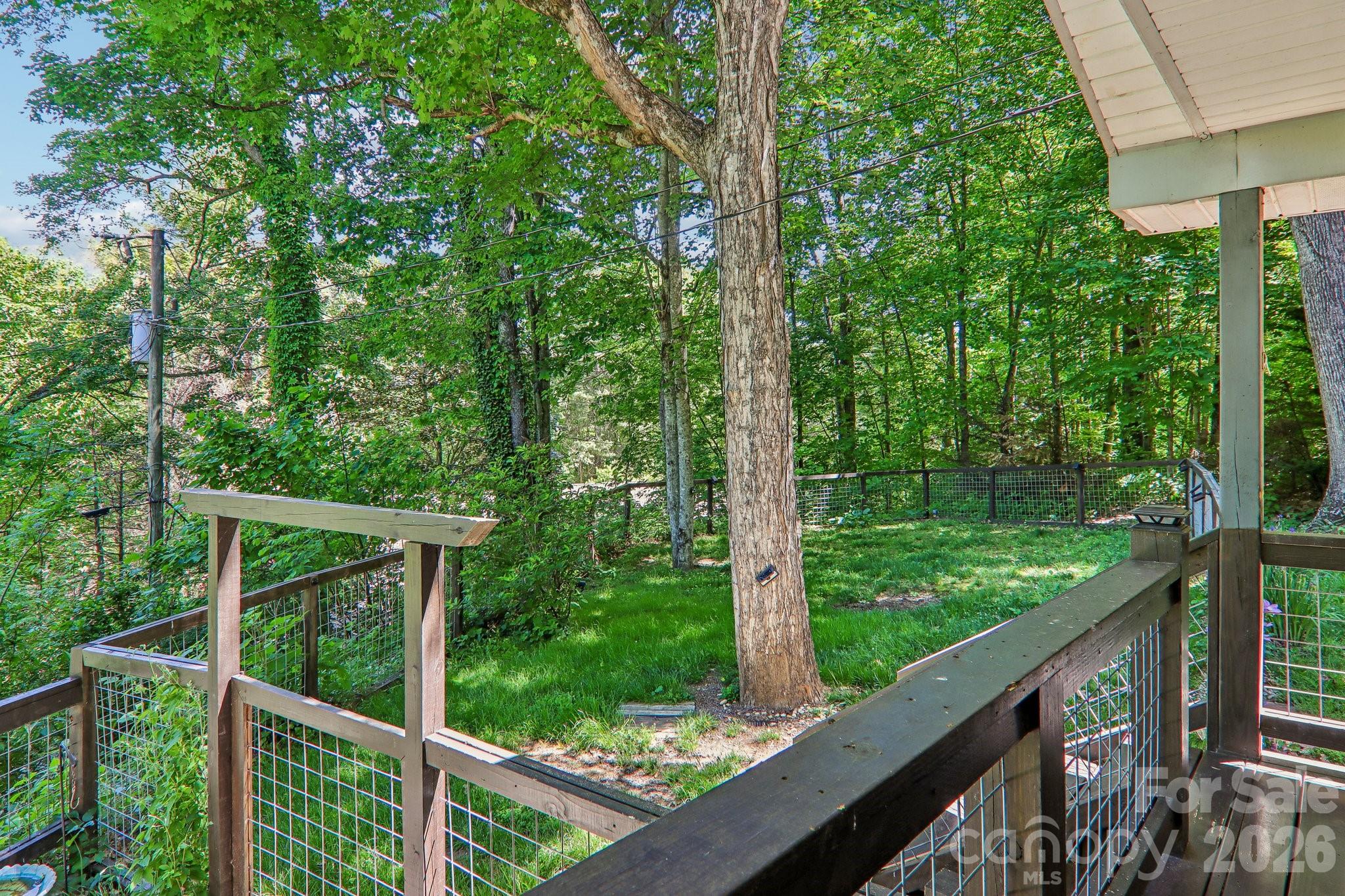 224 Highlands Loop Property Photo 41