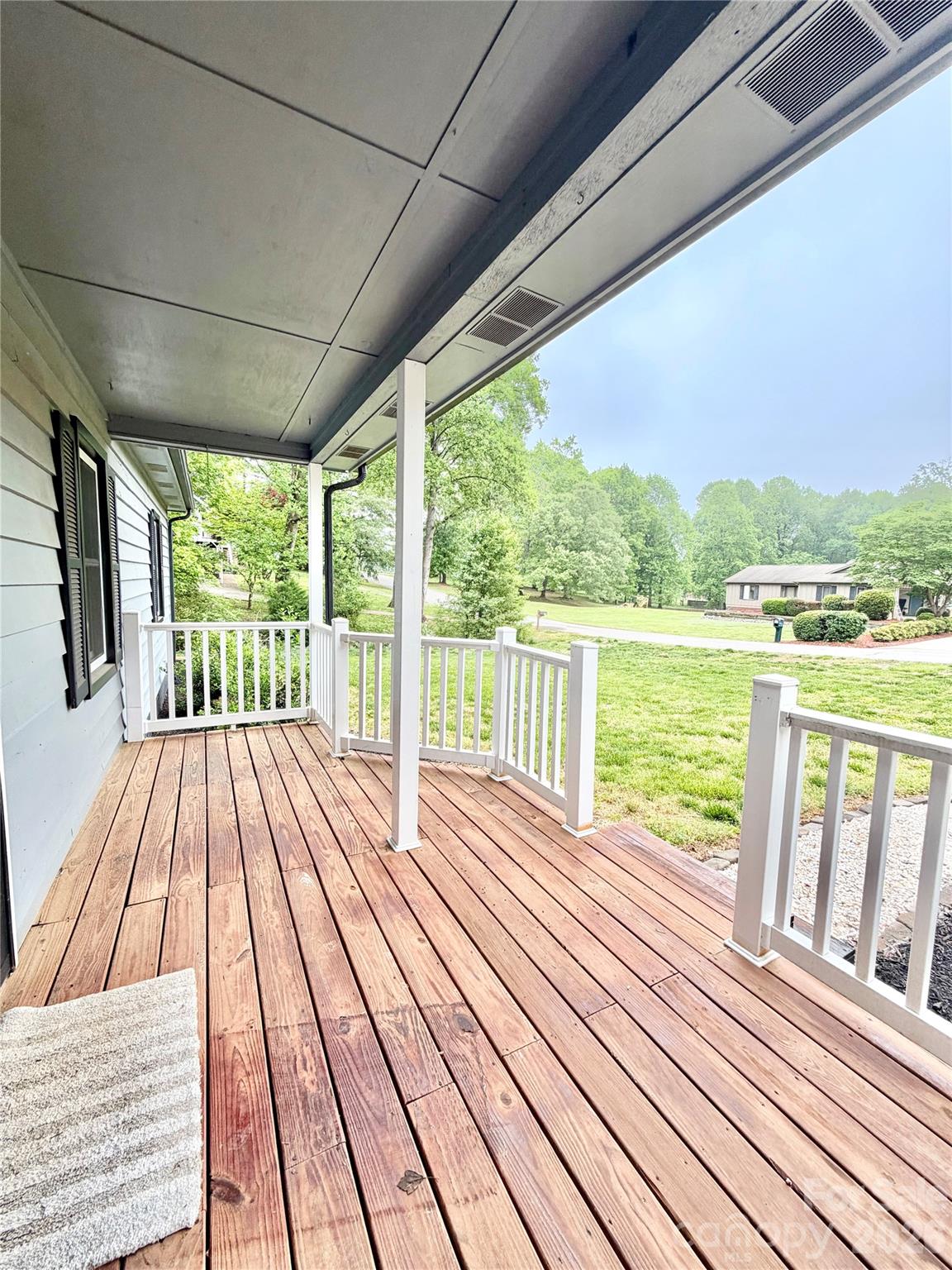1586 Kenlane Drive Property Photo 4