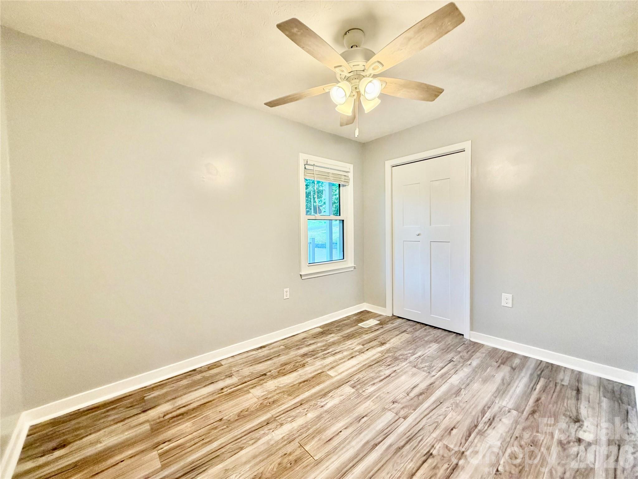 1586 Kenlane Drive Property Photo 15