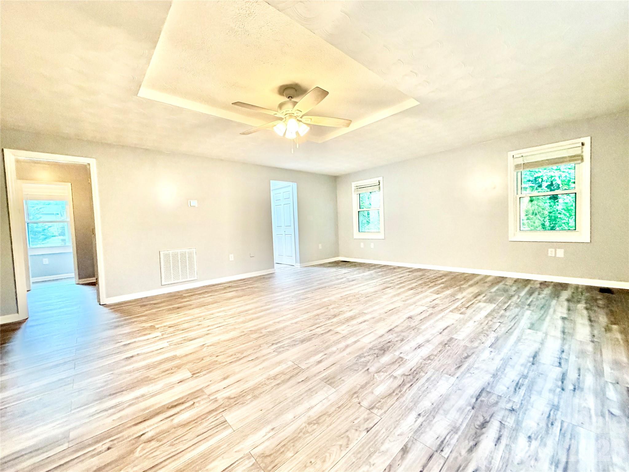 1586 Kenlane Drive Property Photo 17