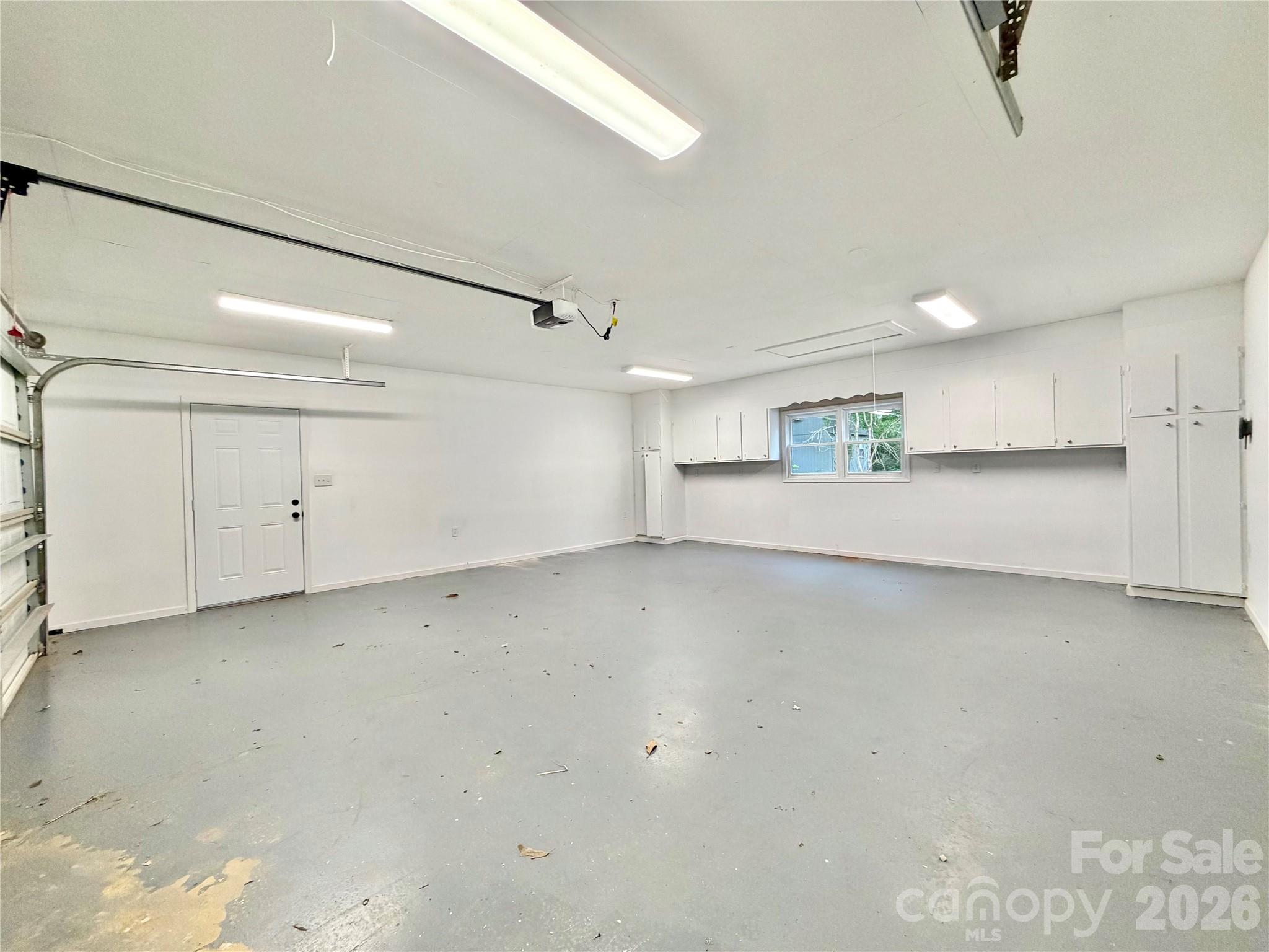 1586 Kenlane Drive Property Photo 23
