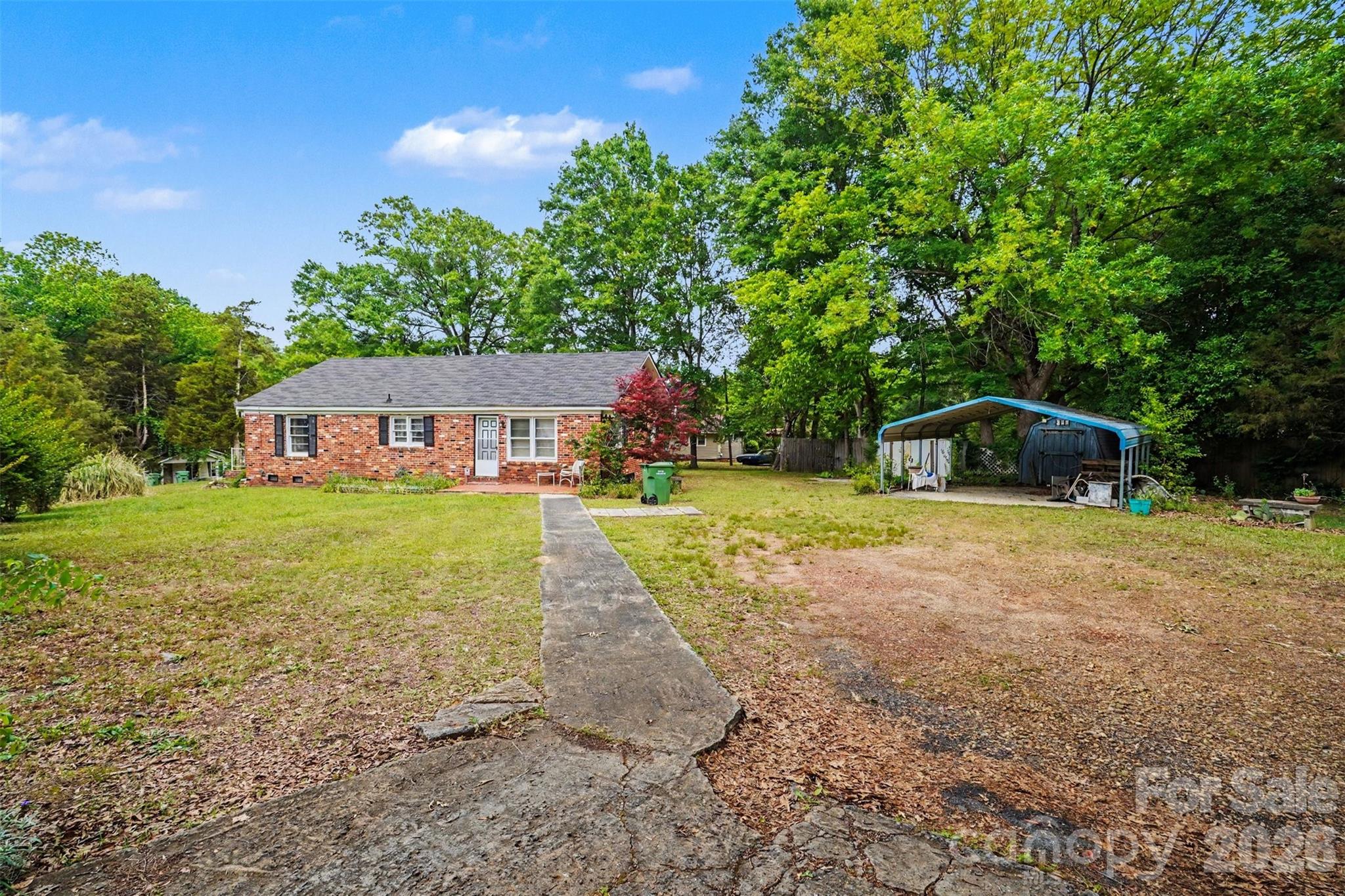 301 Hampton Road Property Photo 3