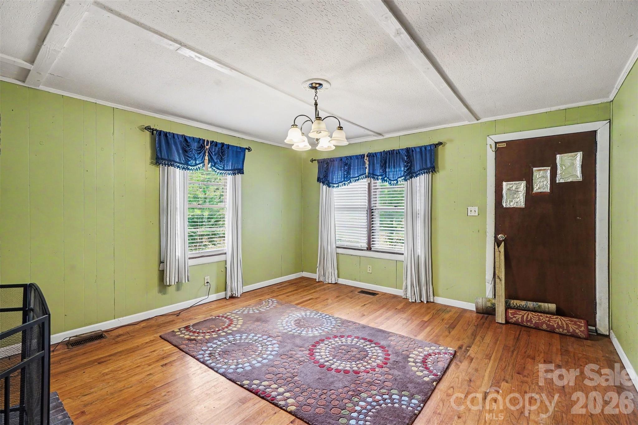 301 Hampton Road Property Photo 4