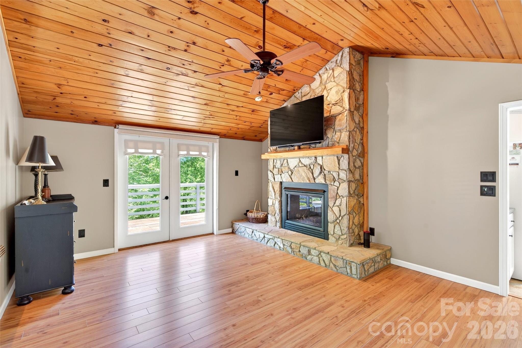 334 Harbor Lake Road Property Photo 10
