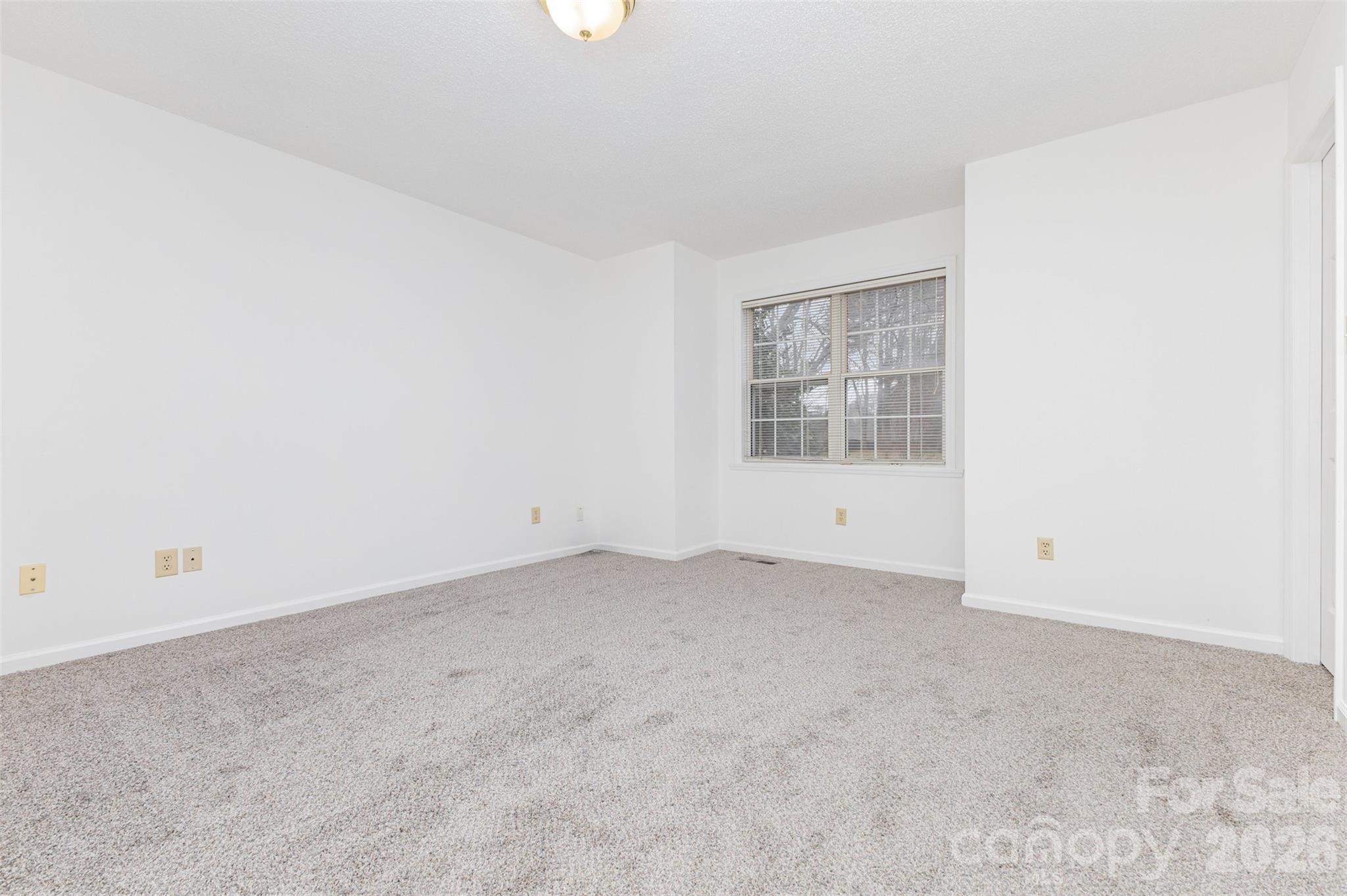 570 29th Avenue Drive Property Photo 15
