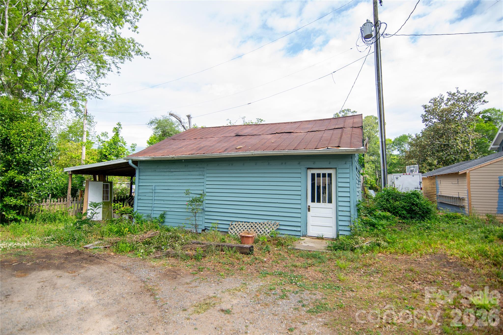 600 W Warren Street Property Photo 16