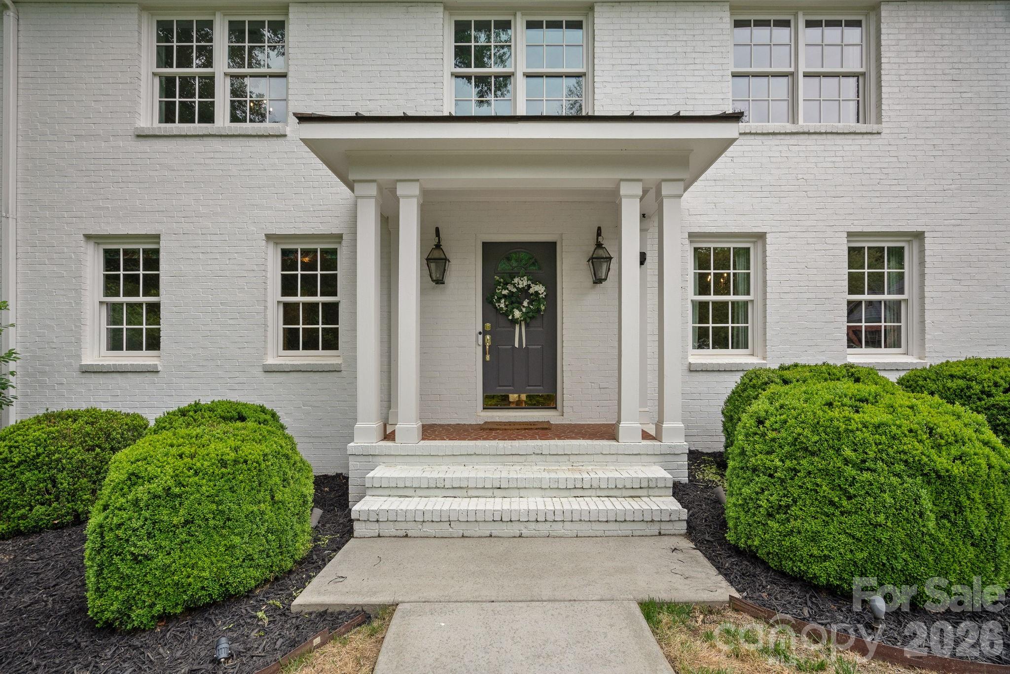 251 Ney Circle Property Photo 3