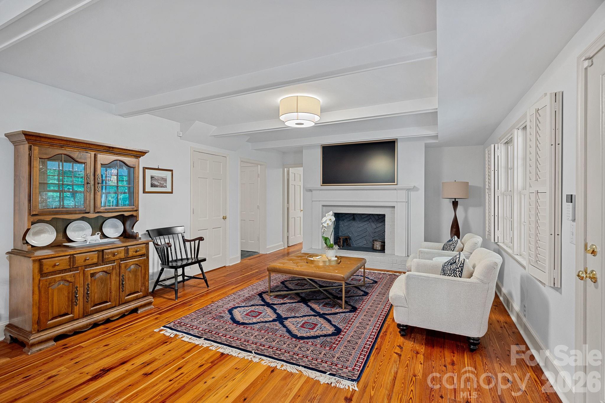 251 Ney Circle Property Photo 8