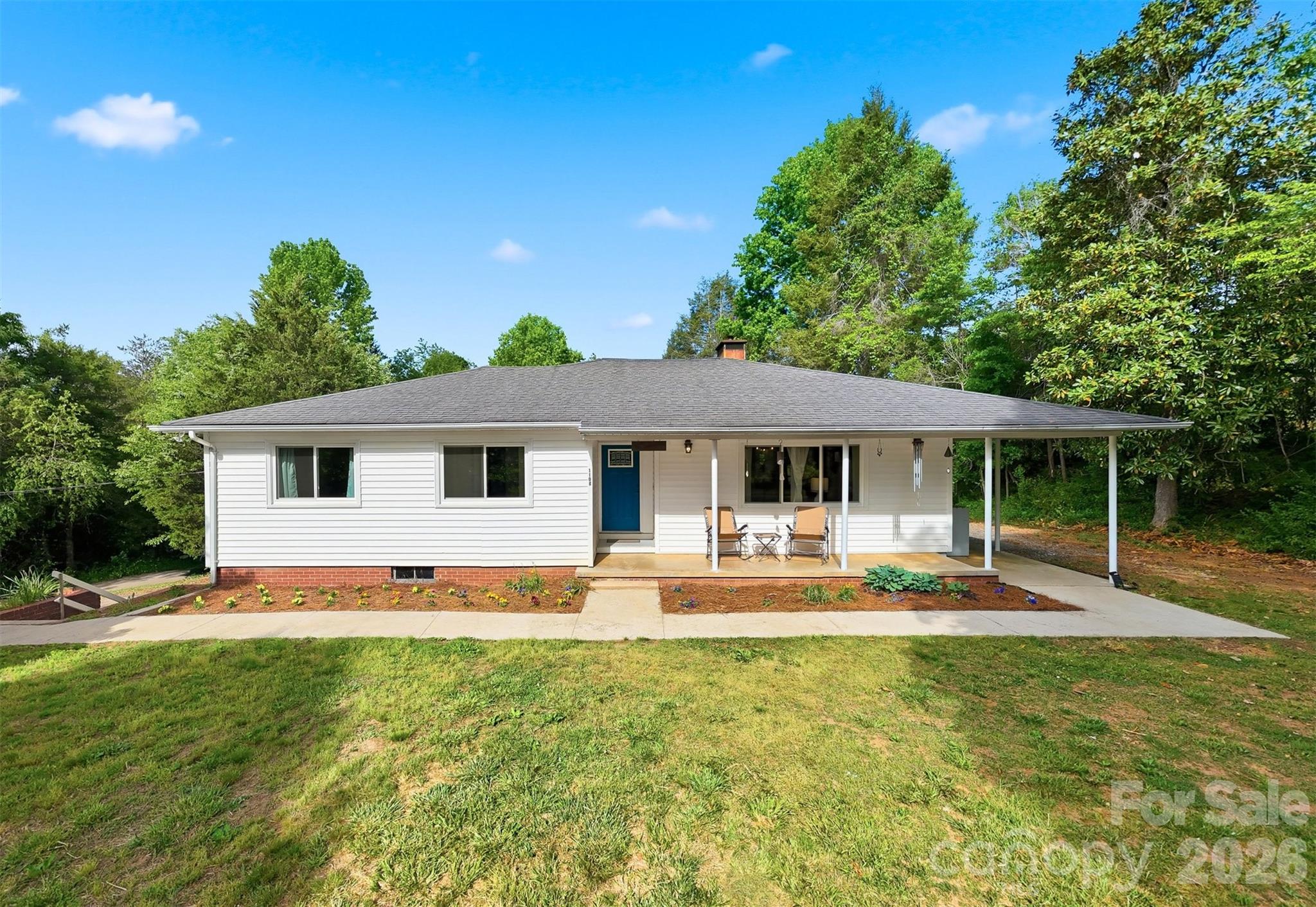 1108 Delwood Drive Property Photo 1