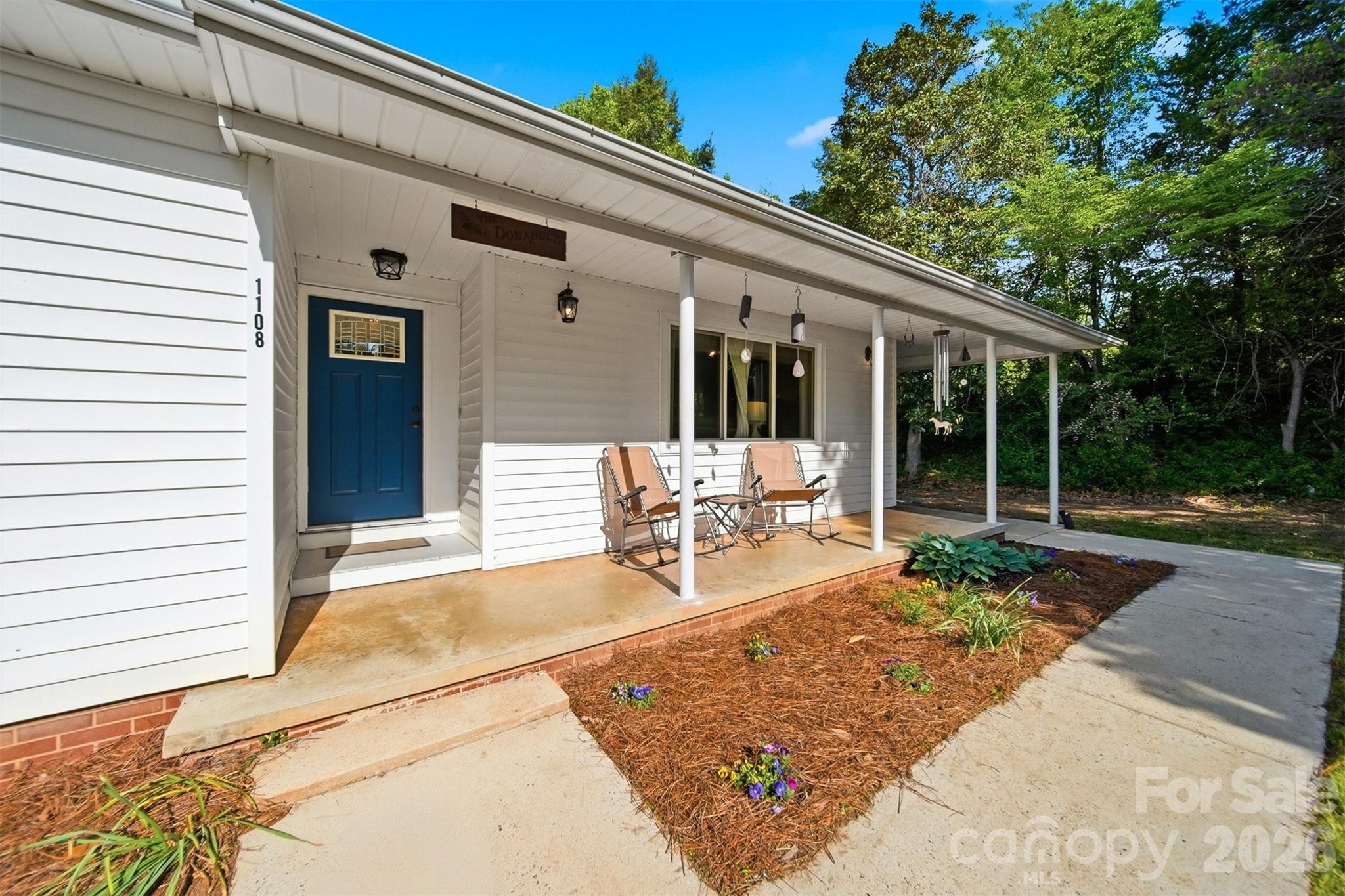 1108 Delwood Drive Property Photo 3