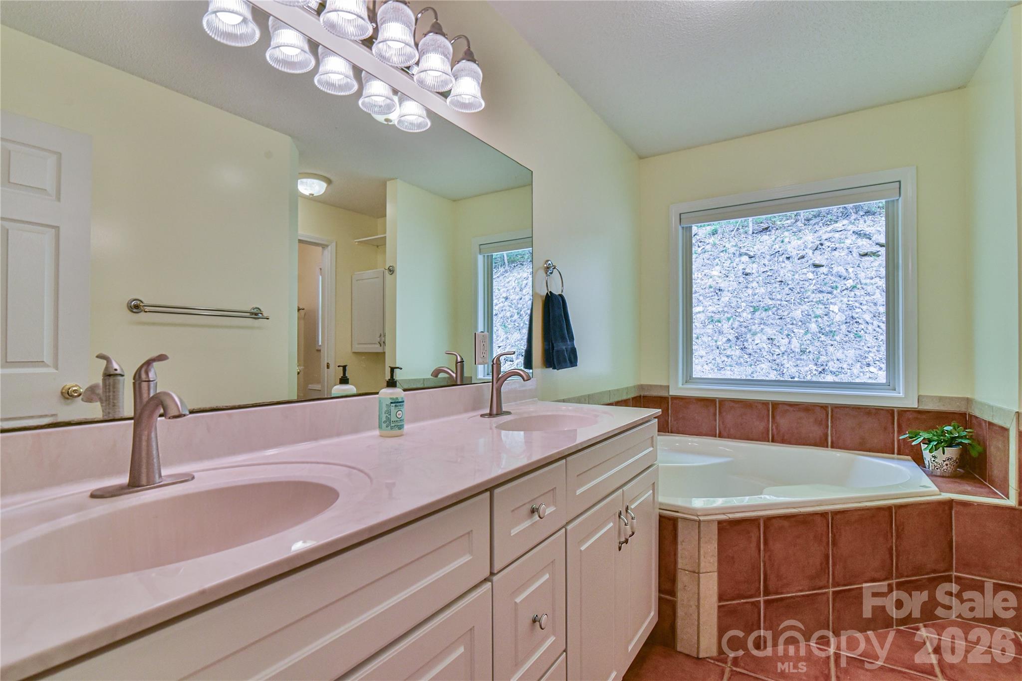 55 Sugar Hill Drive Property Photo 15