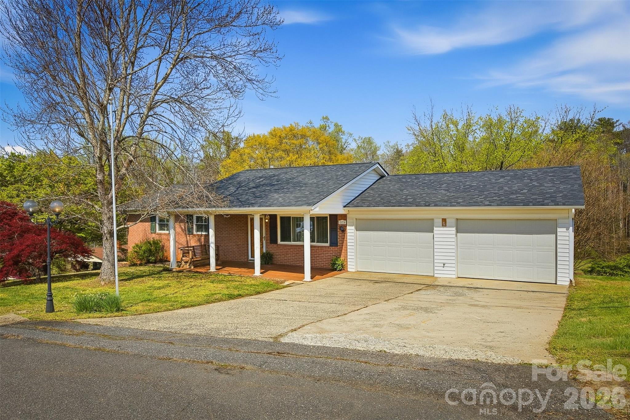 2174 Chester Avenue Property Photo 1