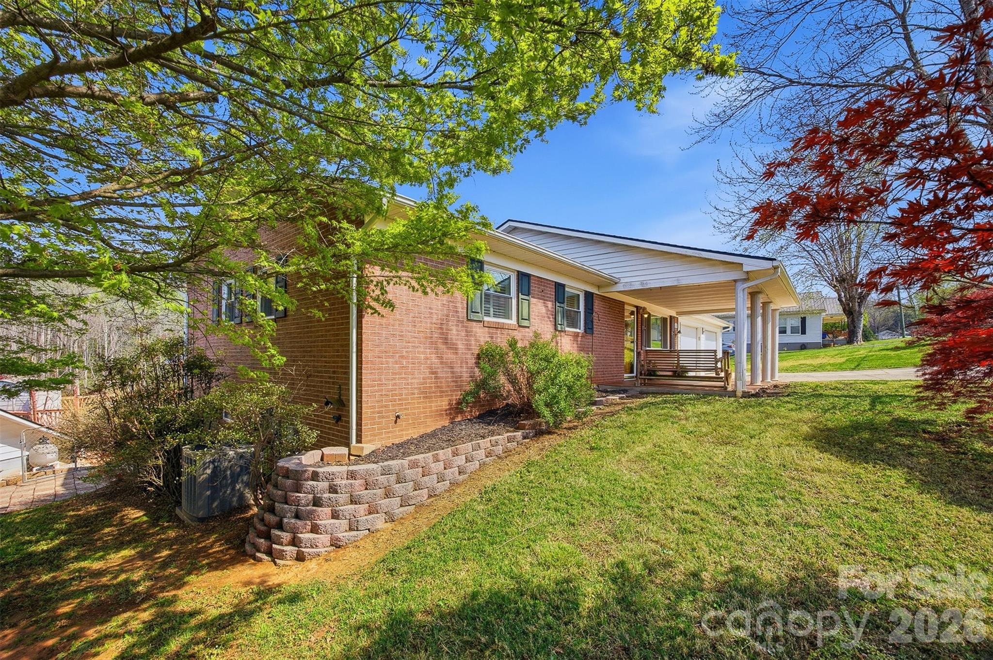 2174 Chester Avenue Property Photo 6