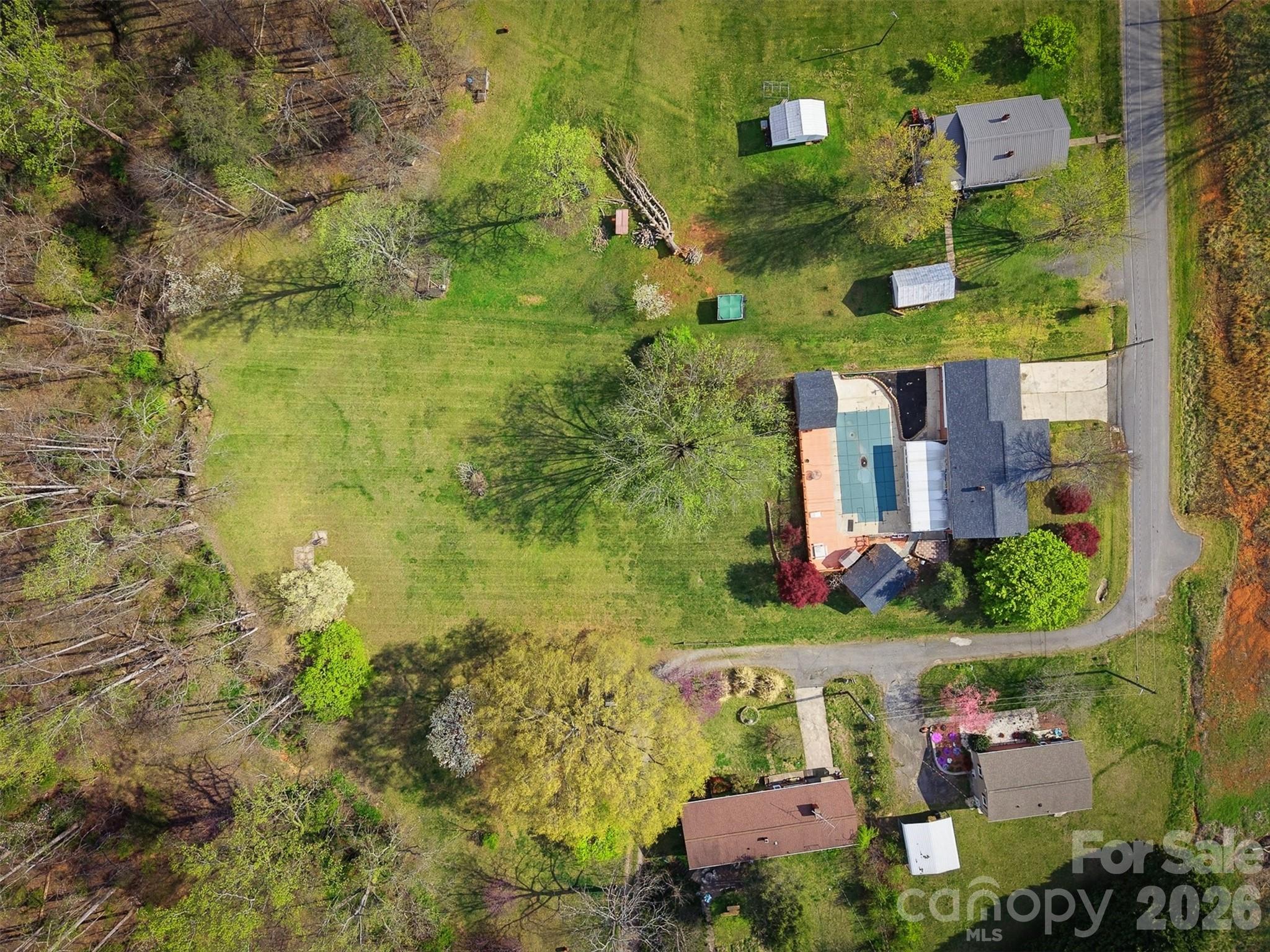 2174 Chester Avenue Property Photo 17