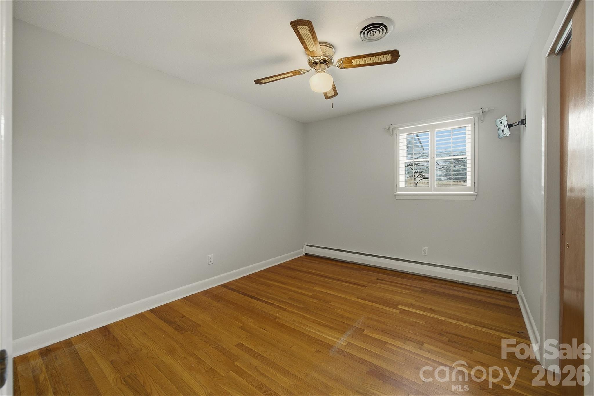 2174 Chester Avenue Property Photo 25