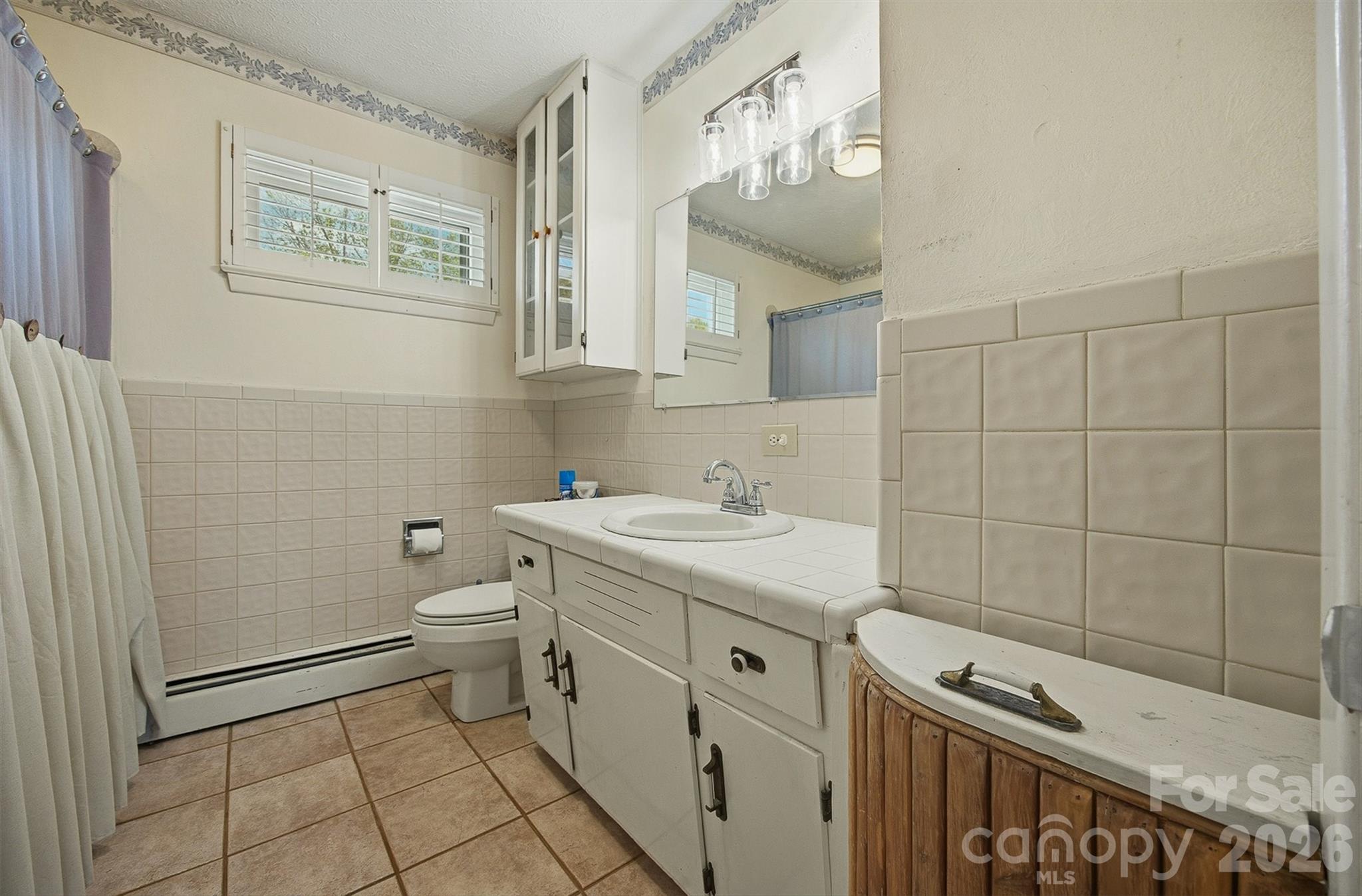 2174 Chester Avenue Property Photo 28