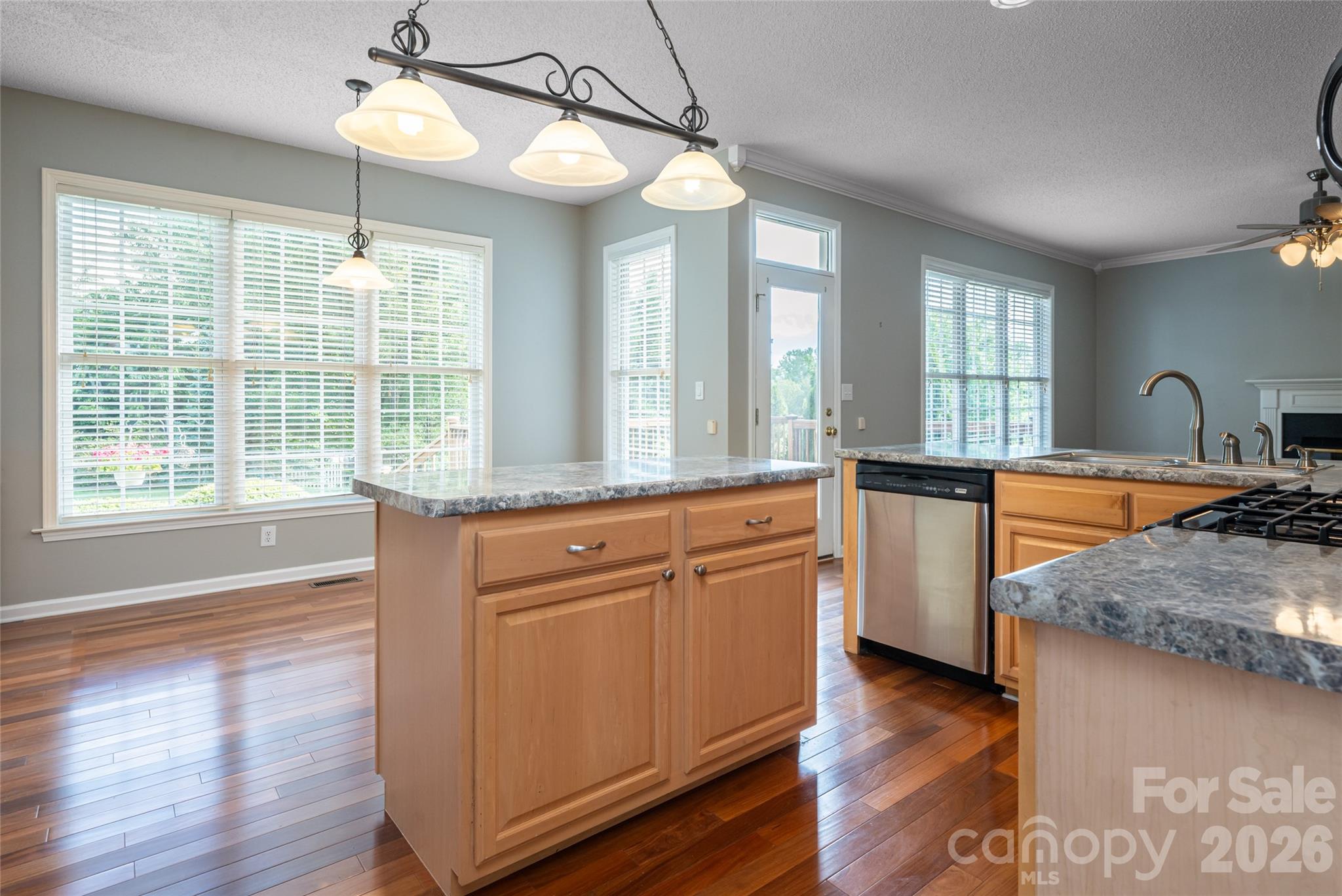 48 Brownstone Court Property Photo 17