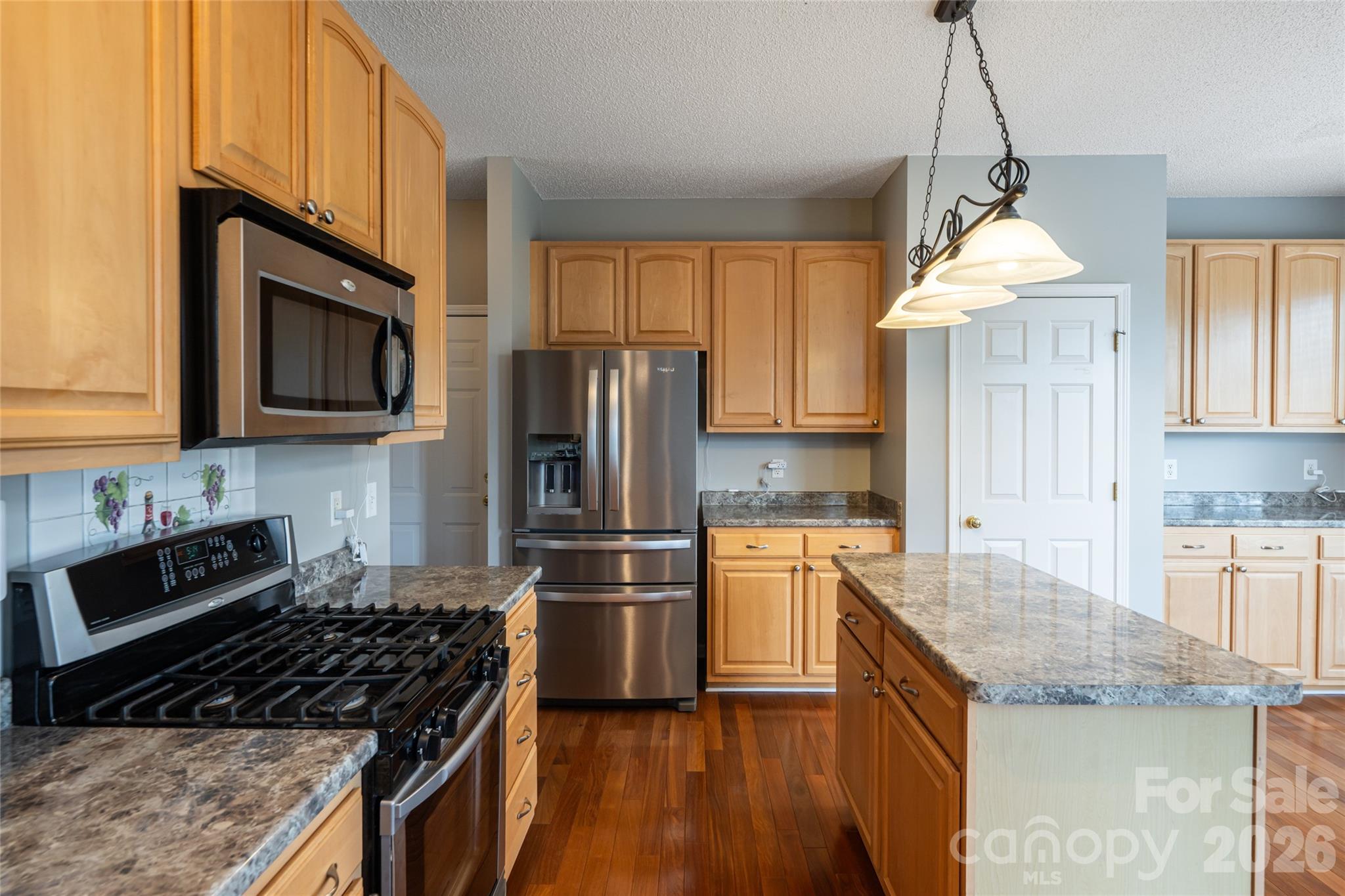 48 Brownstone Court Property Photo 18