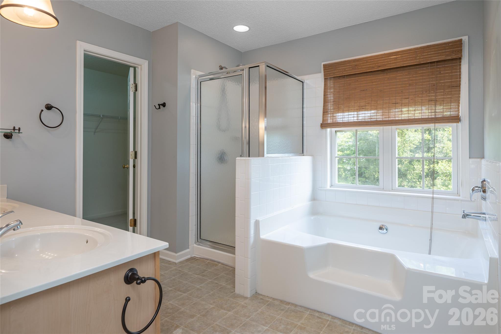 48 Brownstone Court Property Photo 22