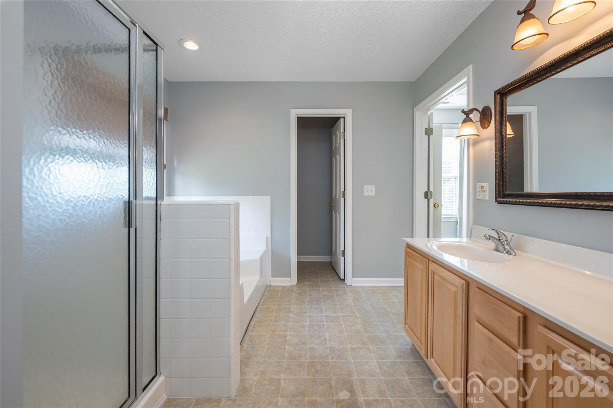 48 Brownstone Court Property Photo 23