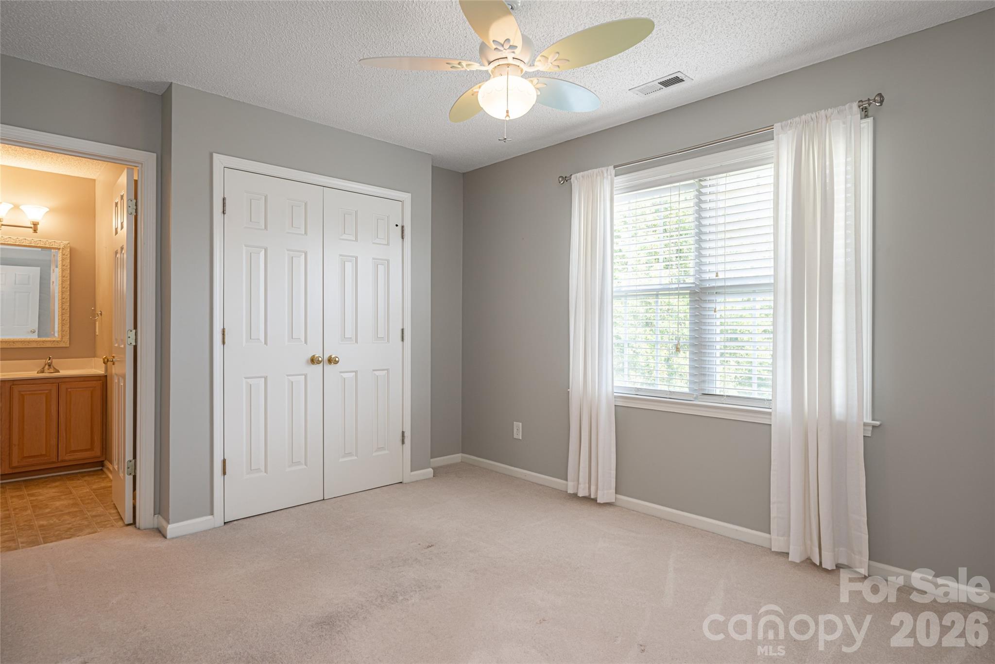 48 Brownstone Court Property Photo 27