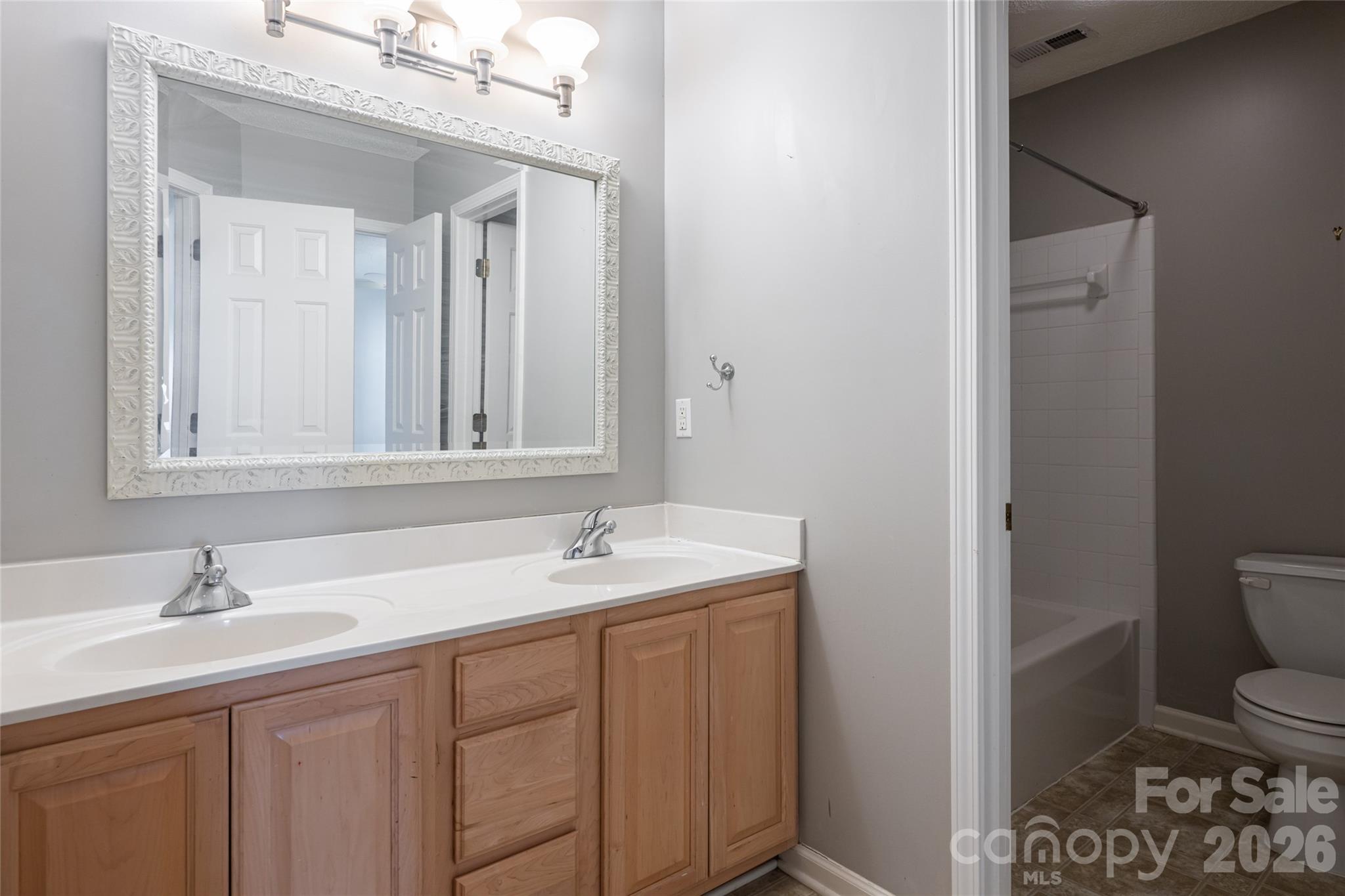 48 Brownstone Court Property Photo 28