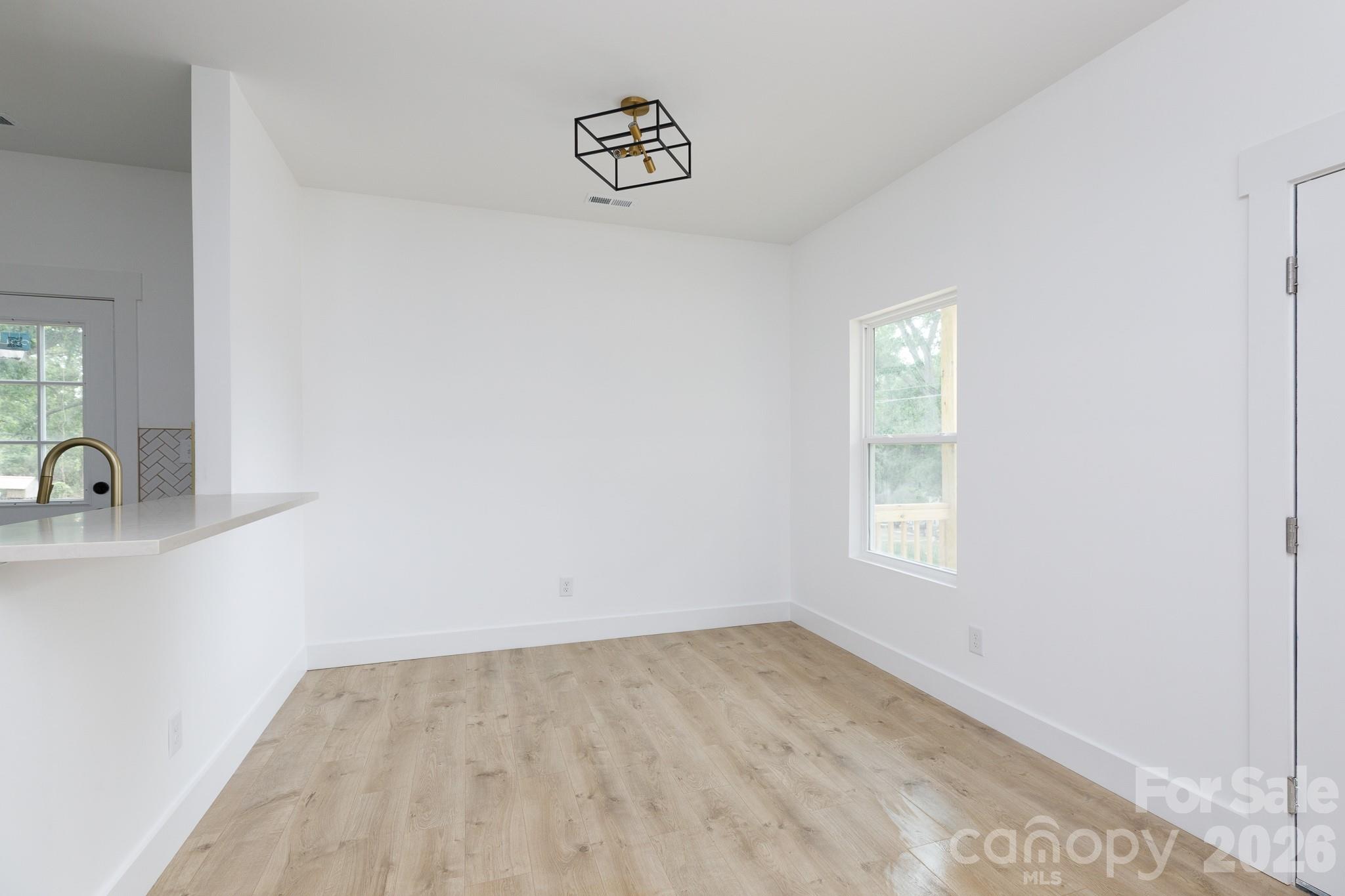 7.5 Wilson Avenue Property Photo 5