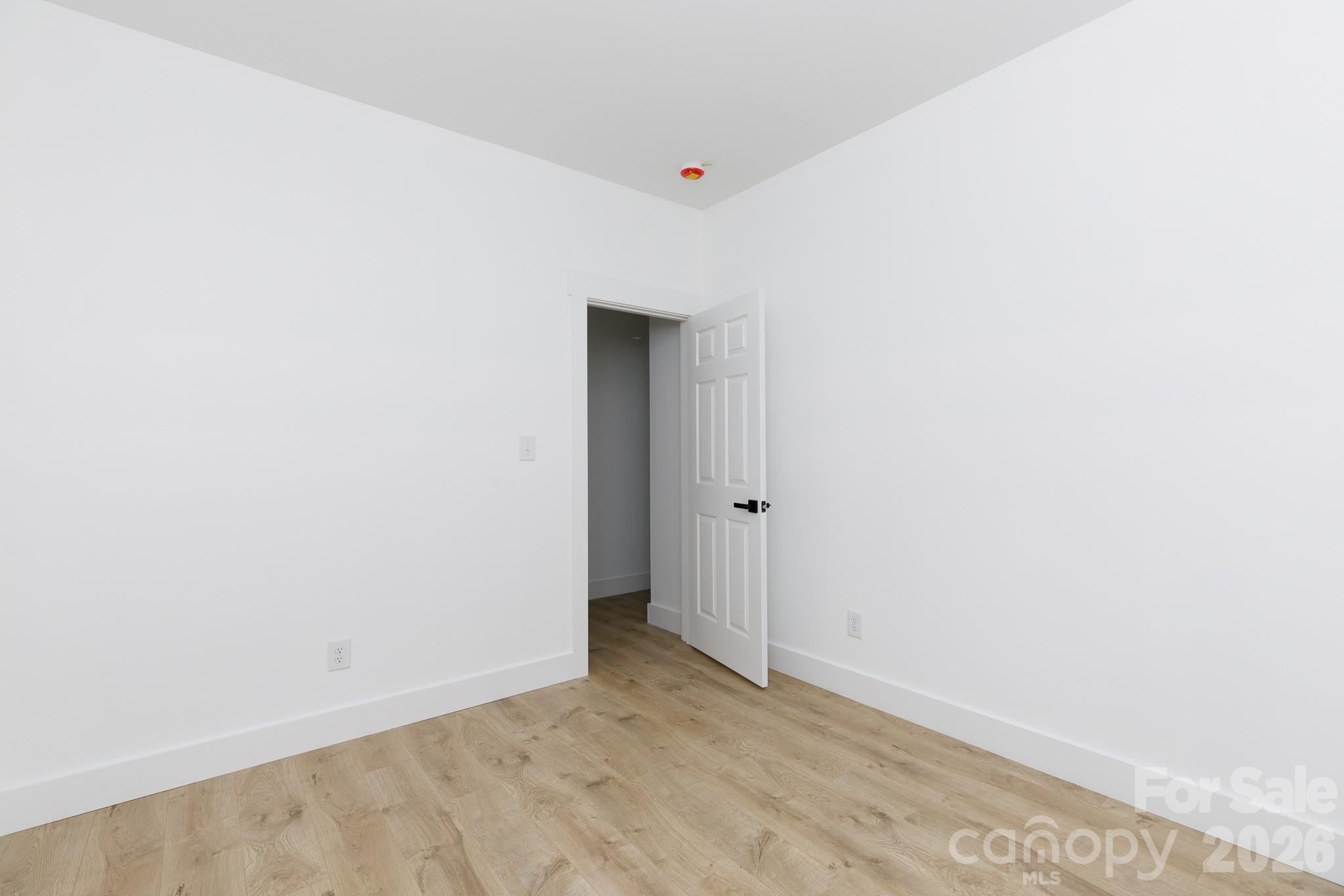 7.5 Wilson Avenue Property Photo 22
