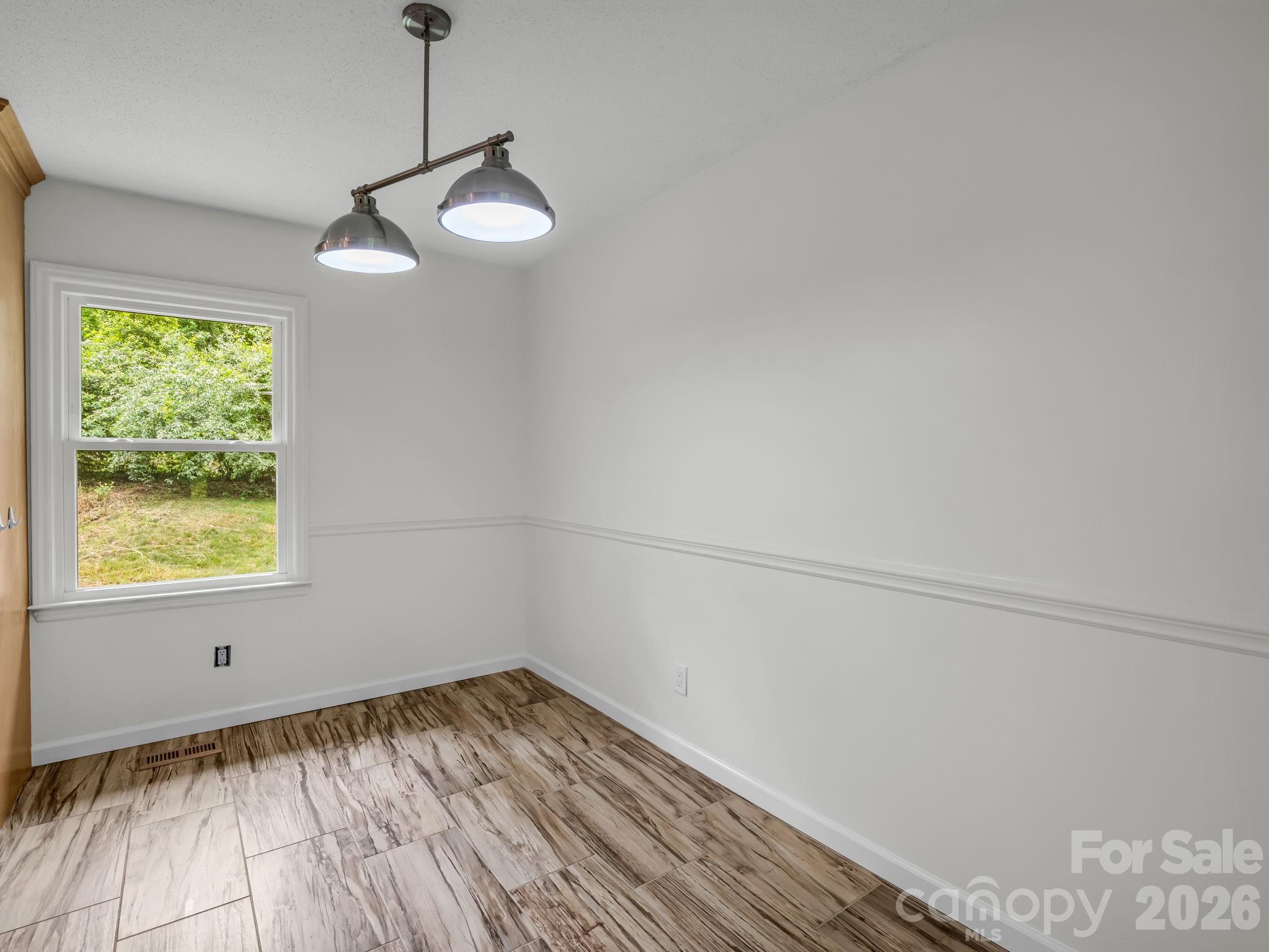 11 Deer Run Drive Property Photo 8