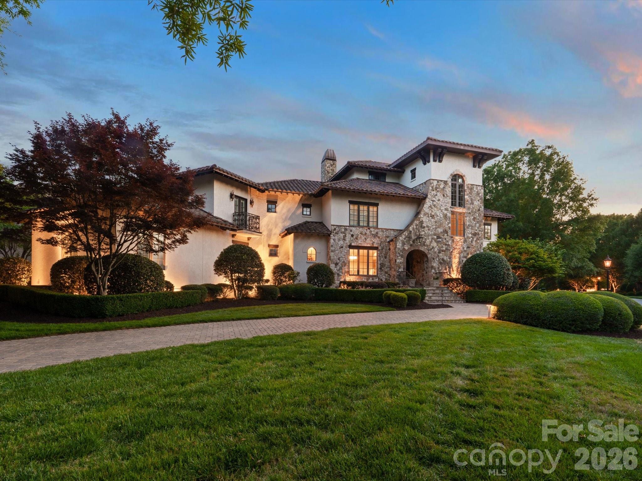 200 Oakmont Lane Property Photo 1