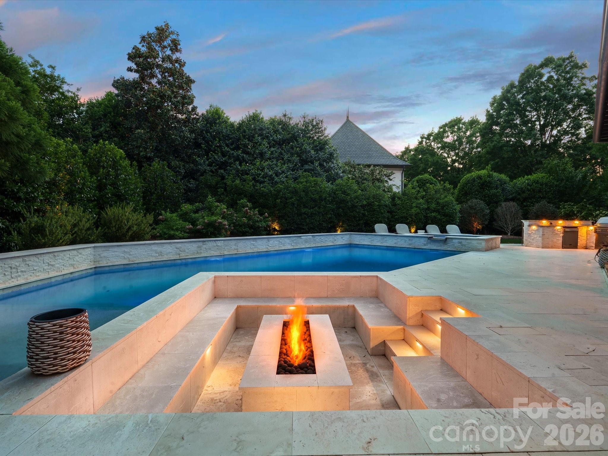 200 Oakmont Lane Property Photo 3