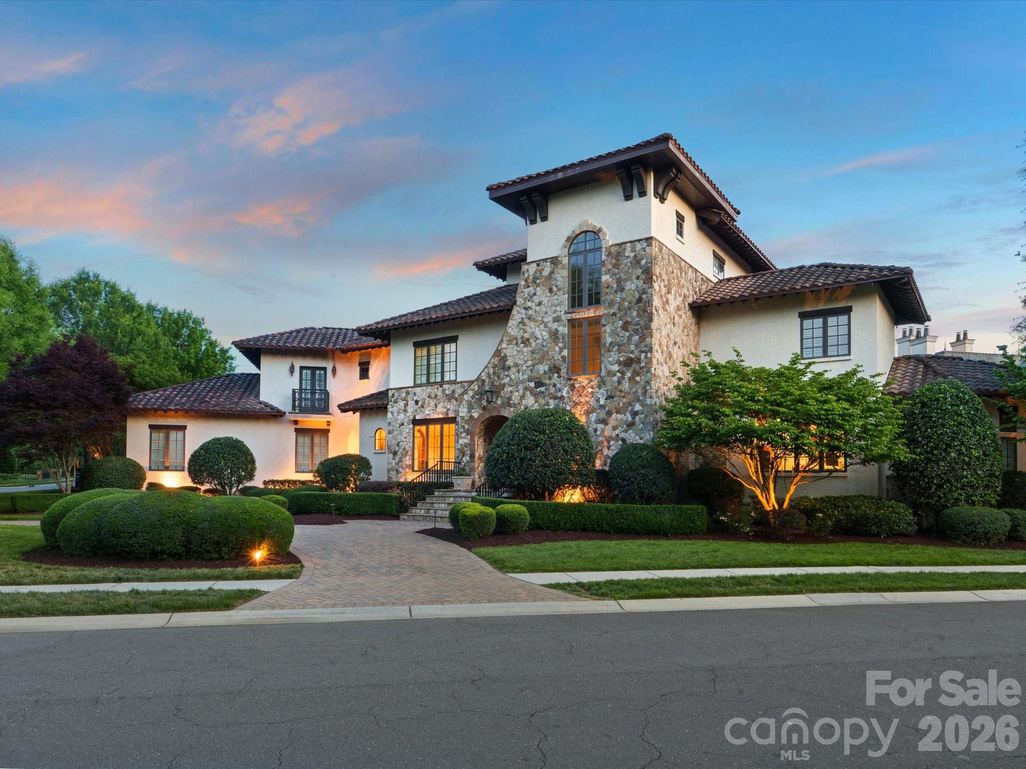 200 Oakmont Lane Property Photo 4