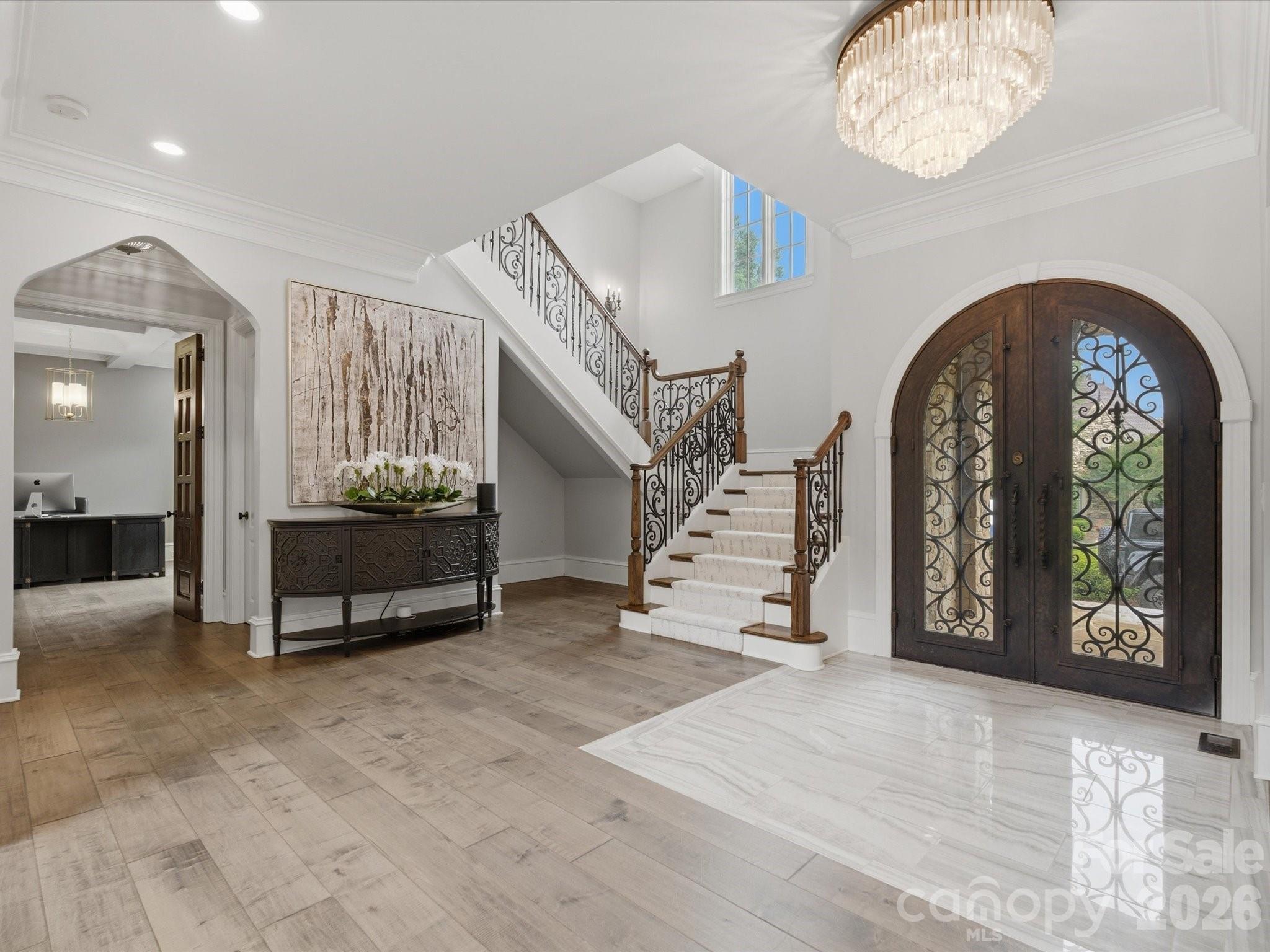 200 Oakmont Lane Property Photo 6