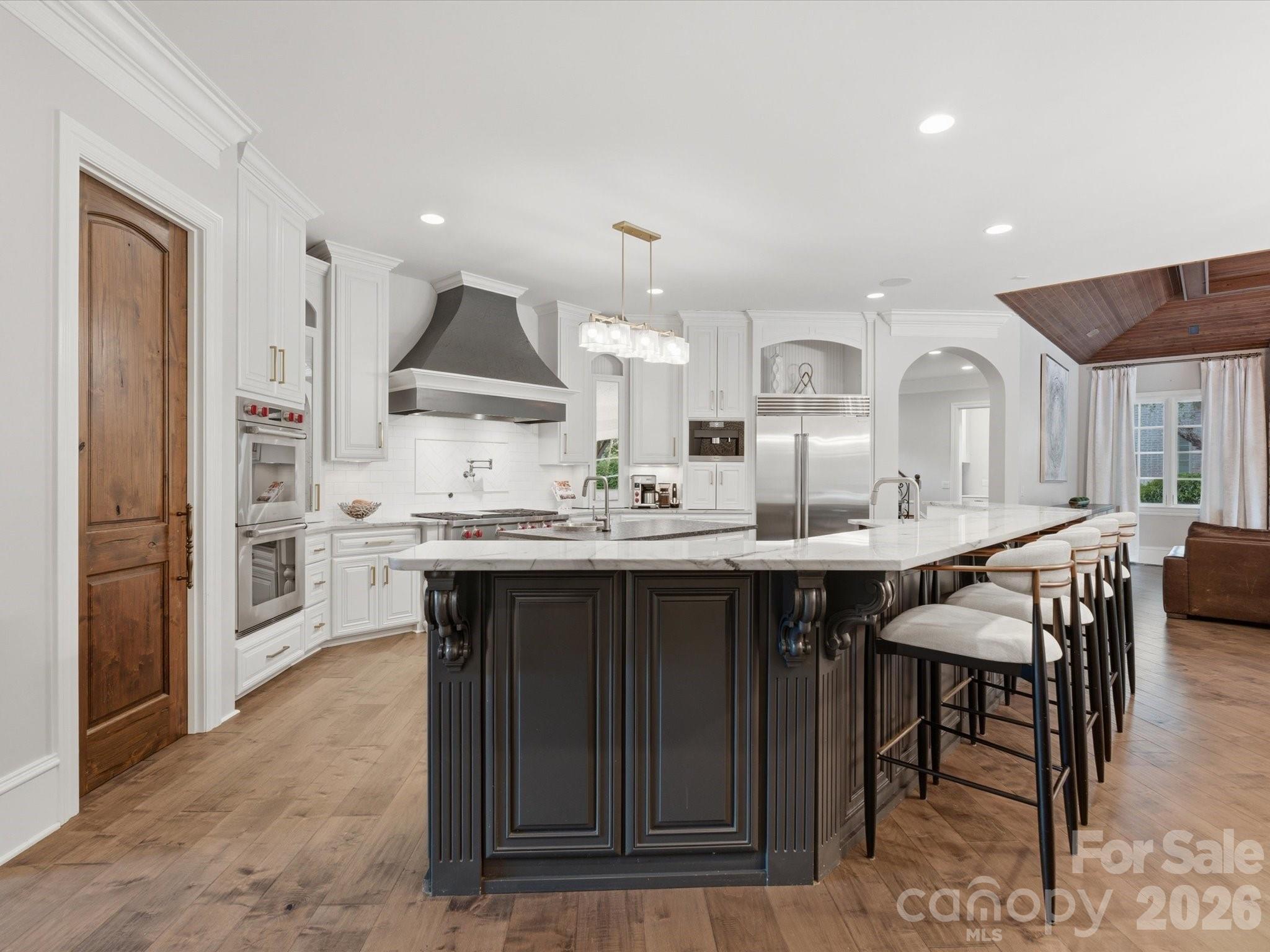 200 Oakmont Lane Property Photo 11
