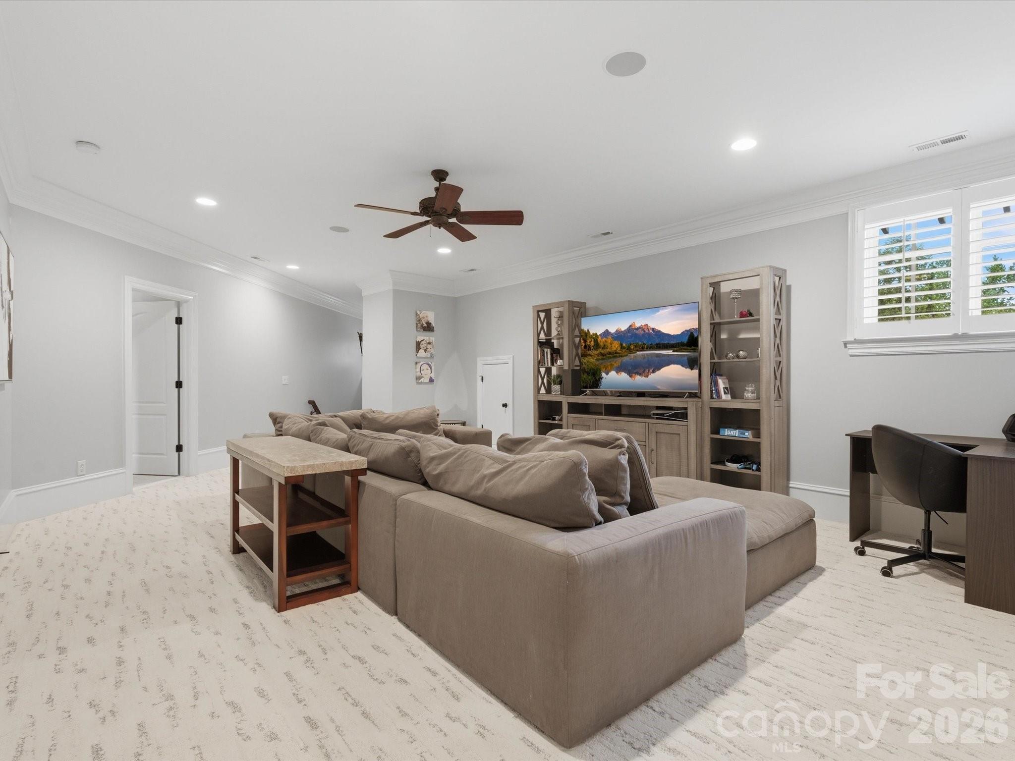 200 Oakmont Lane Property Photo 27
