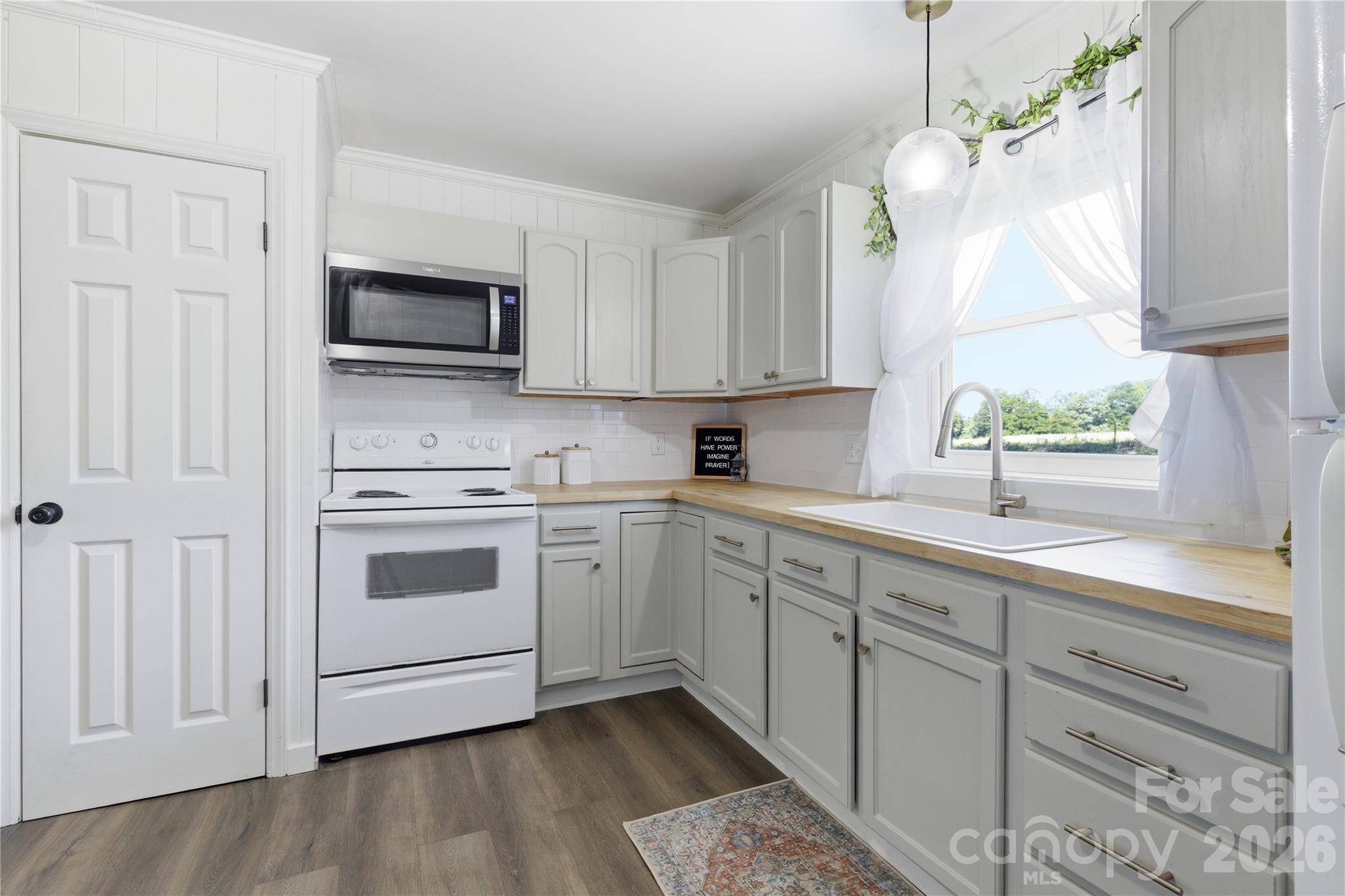 574 Old Mooresboro Road Property Photo 3