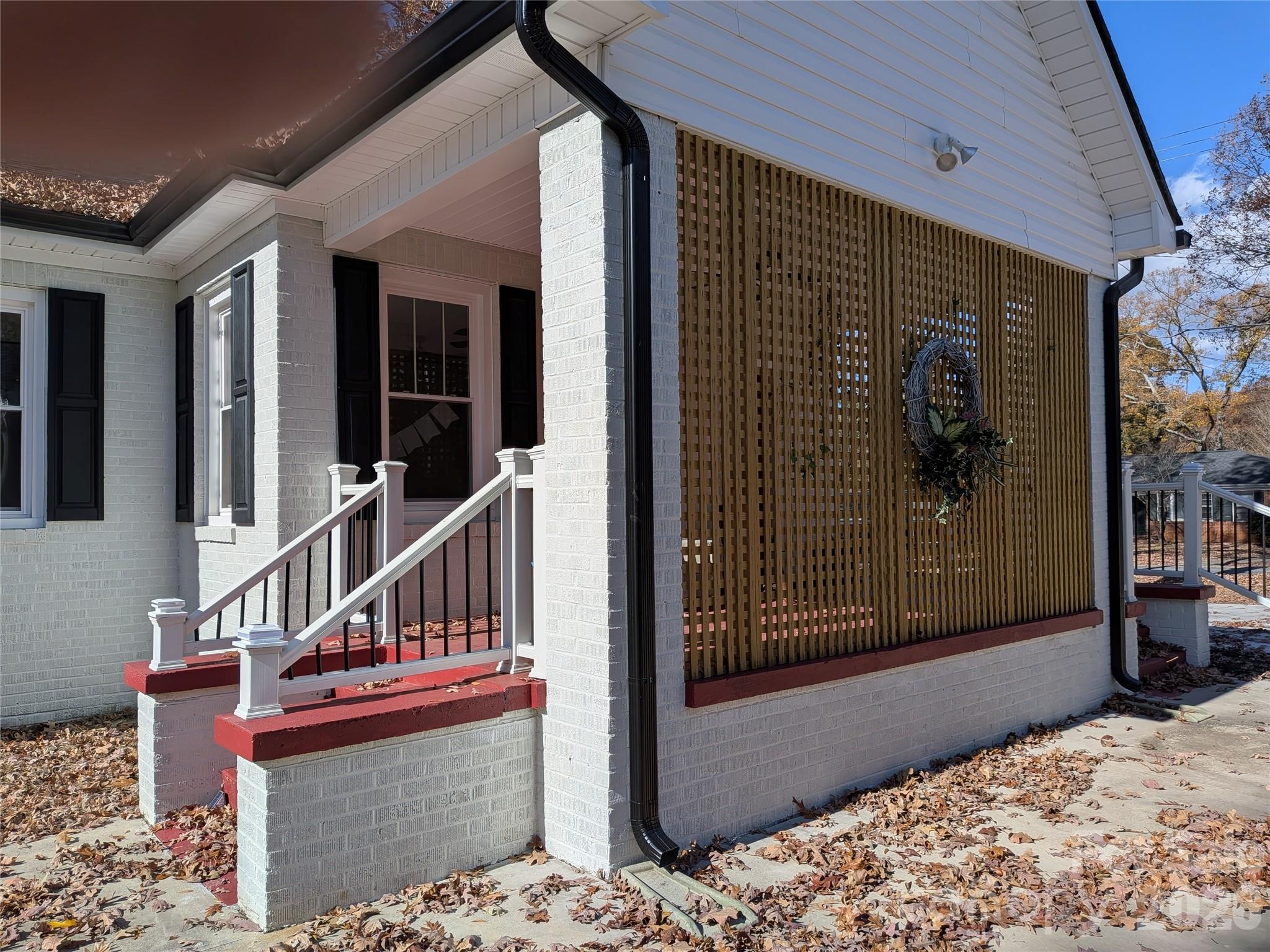 933 W Warren Street Property Photo 7