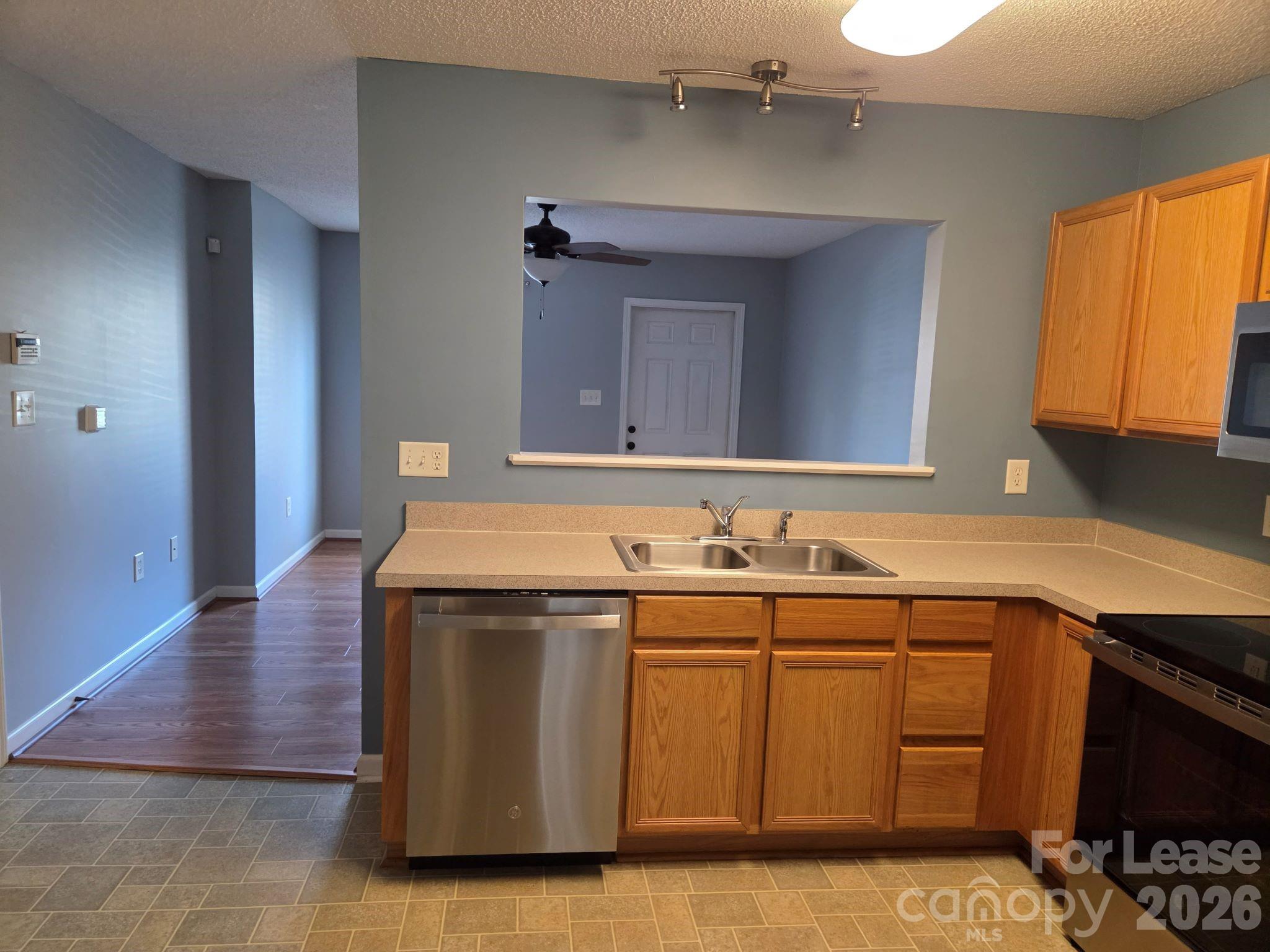118 Steam Engine Drive Property Photo 7